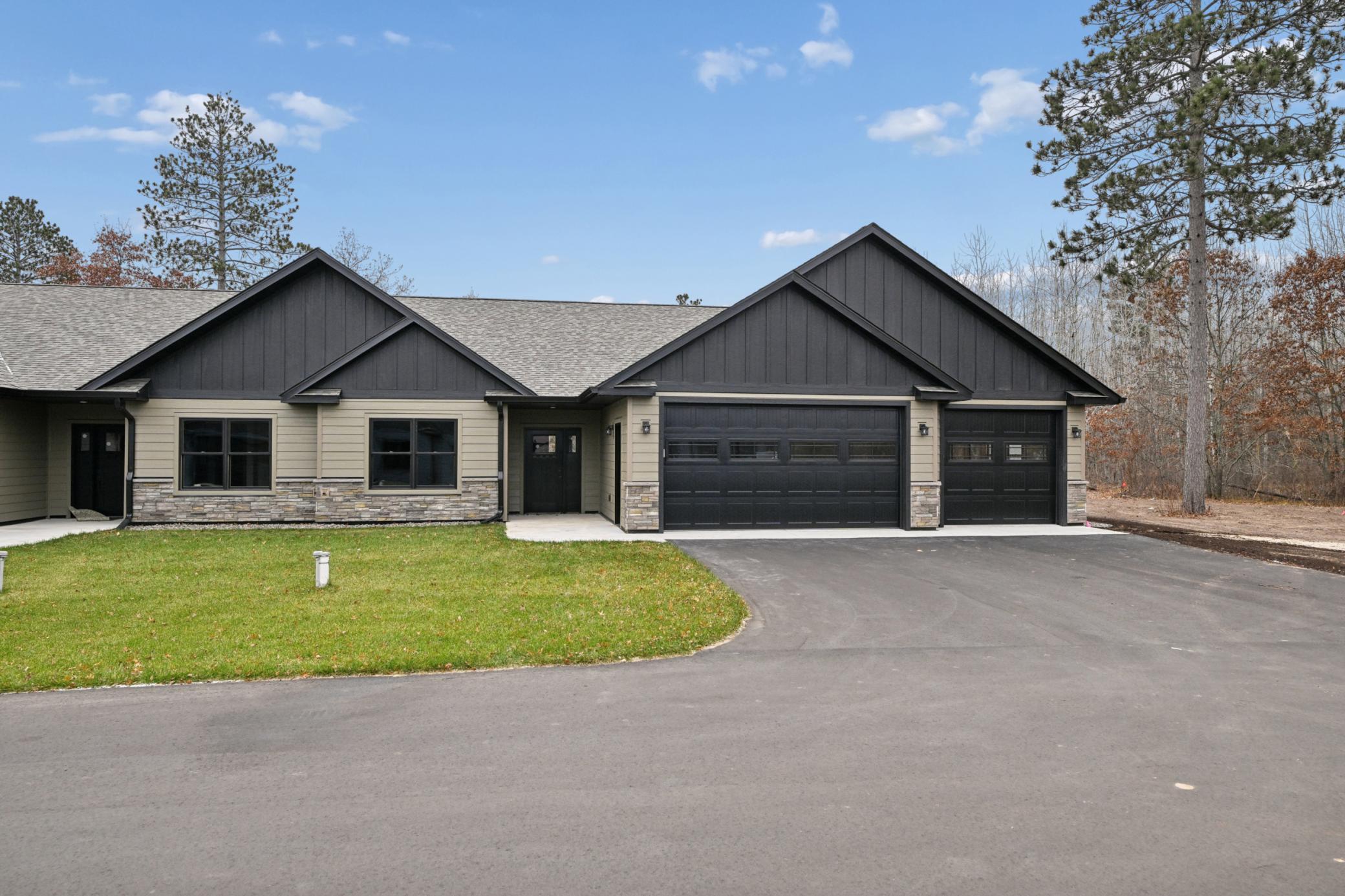16836 Piper Lane Property Photo 1