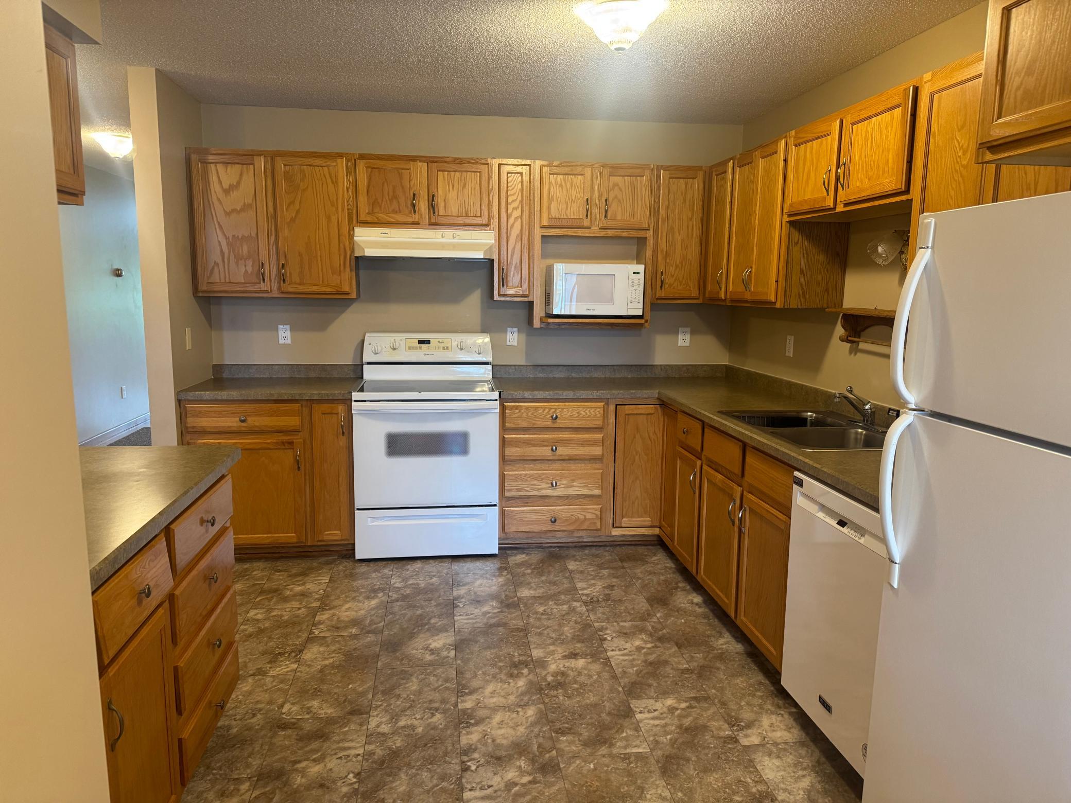 3113 Maple Leaf Court Nw Property Photo 7