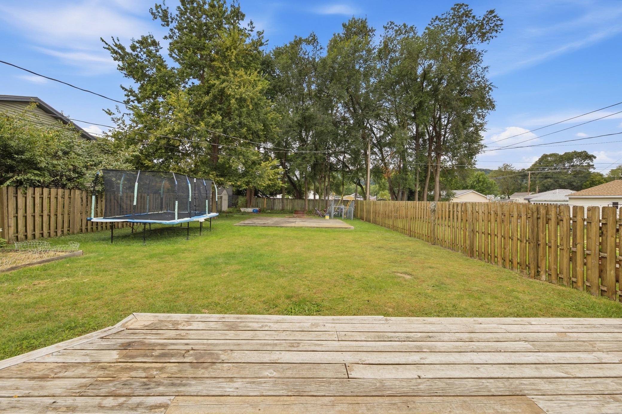 623 E Howard Street Property Photo 17