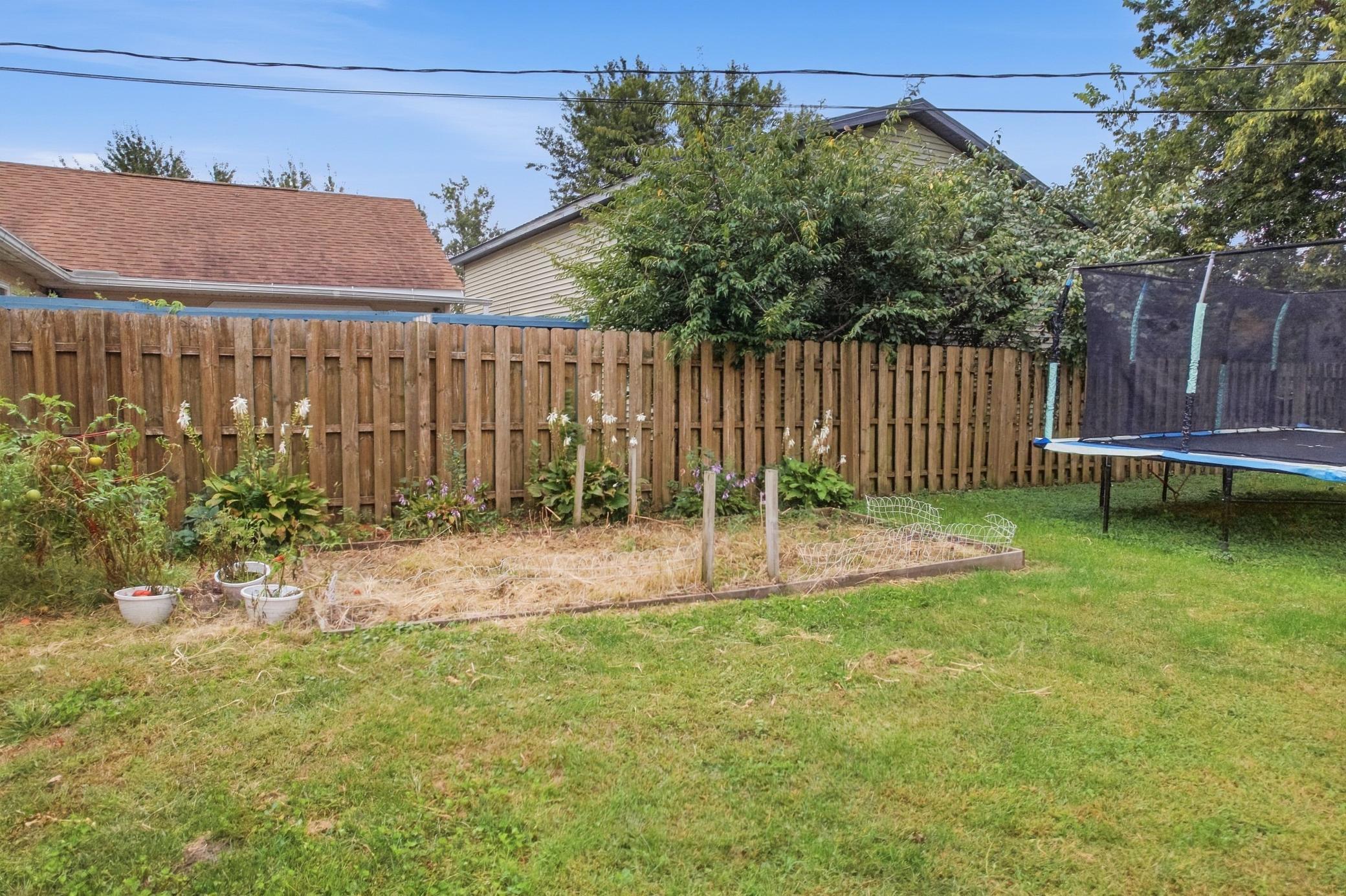 623 E Howard Street Property Photo 19