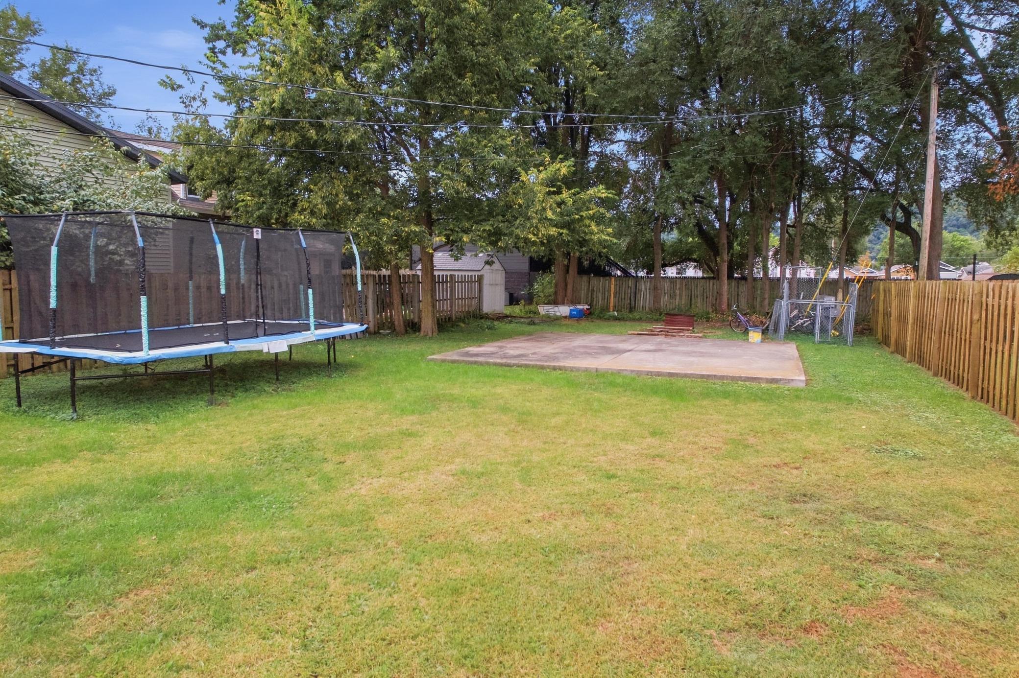 623 E Howard Street Property Photo 20