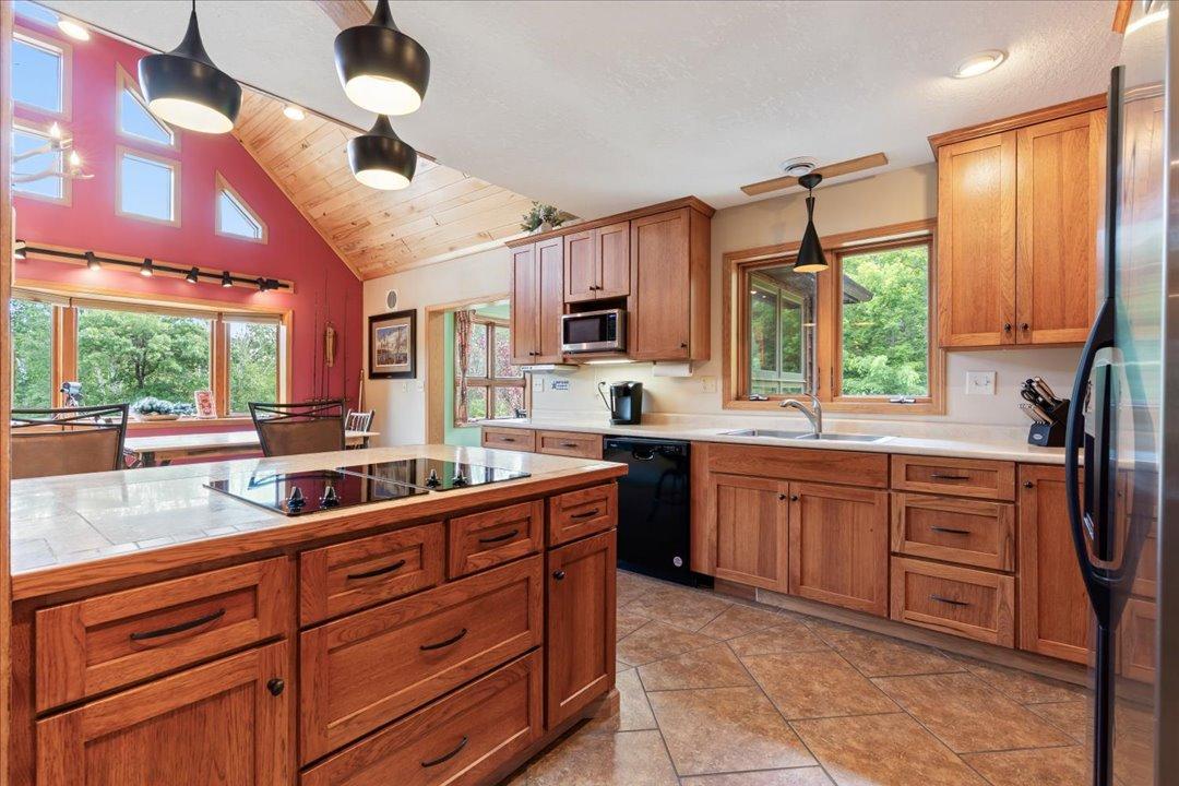 57800 Great River Road Property Photo 10