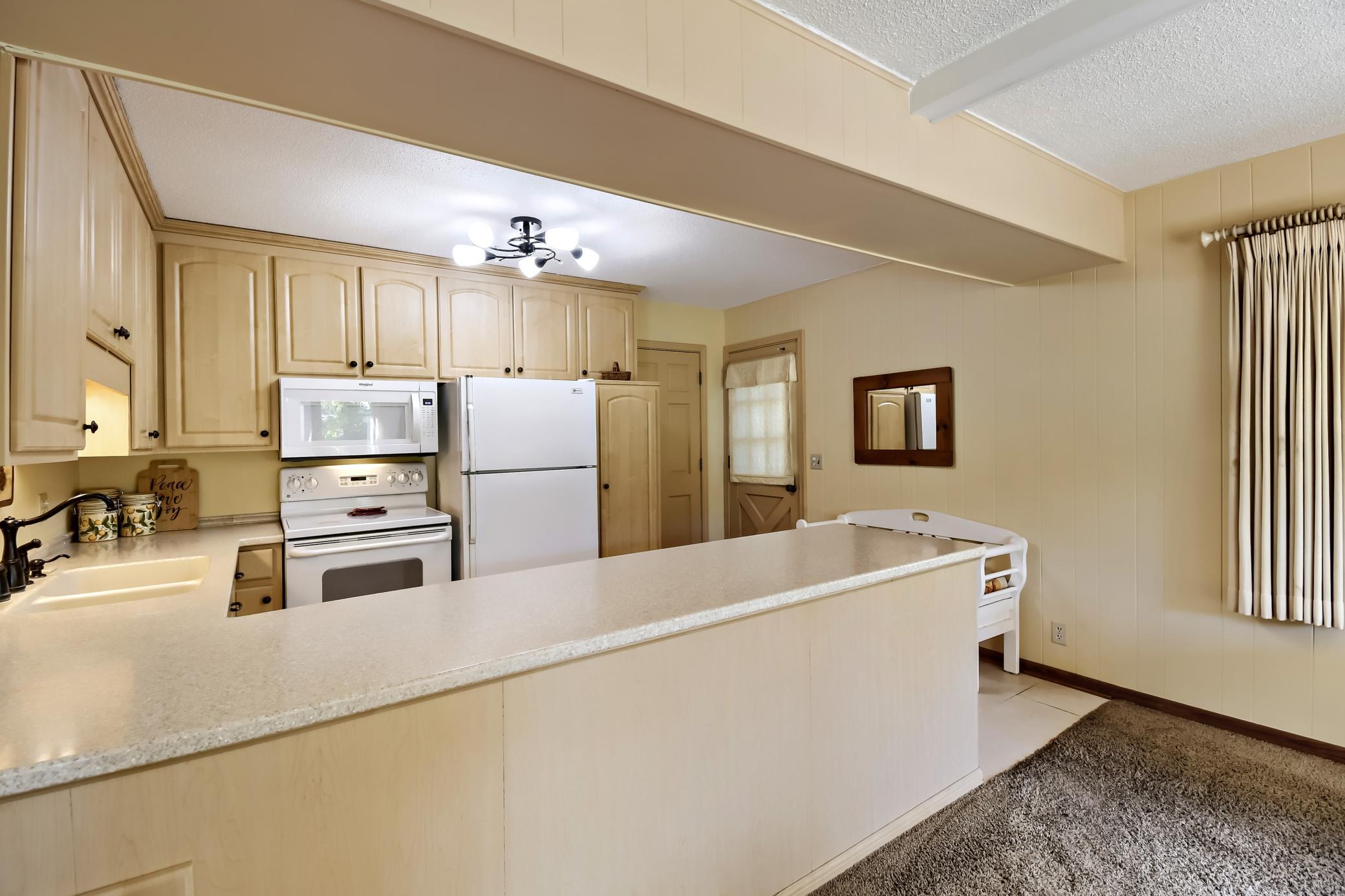 6575 Monroe Street Ne Property Photo 8