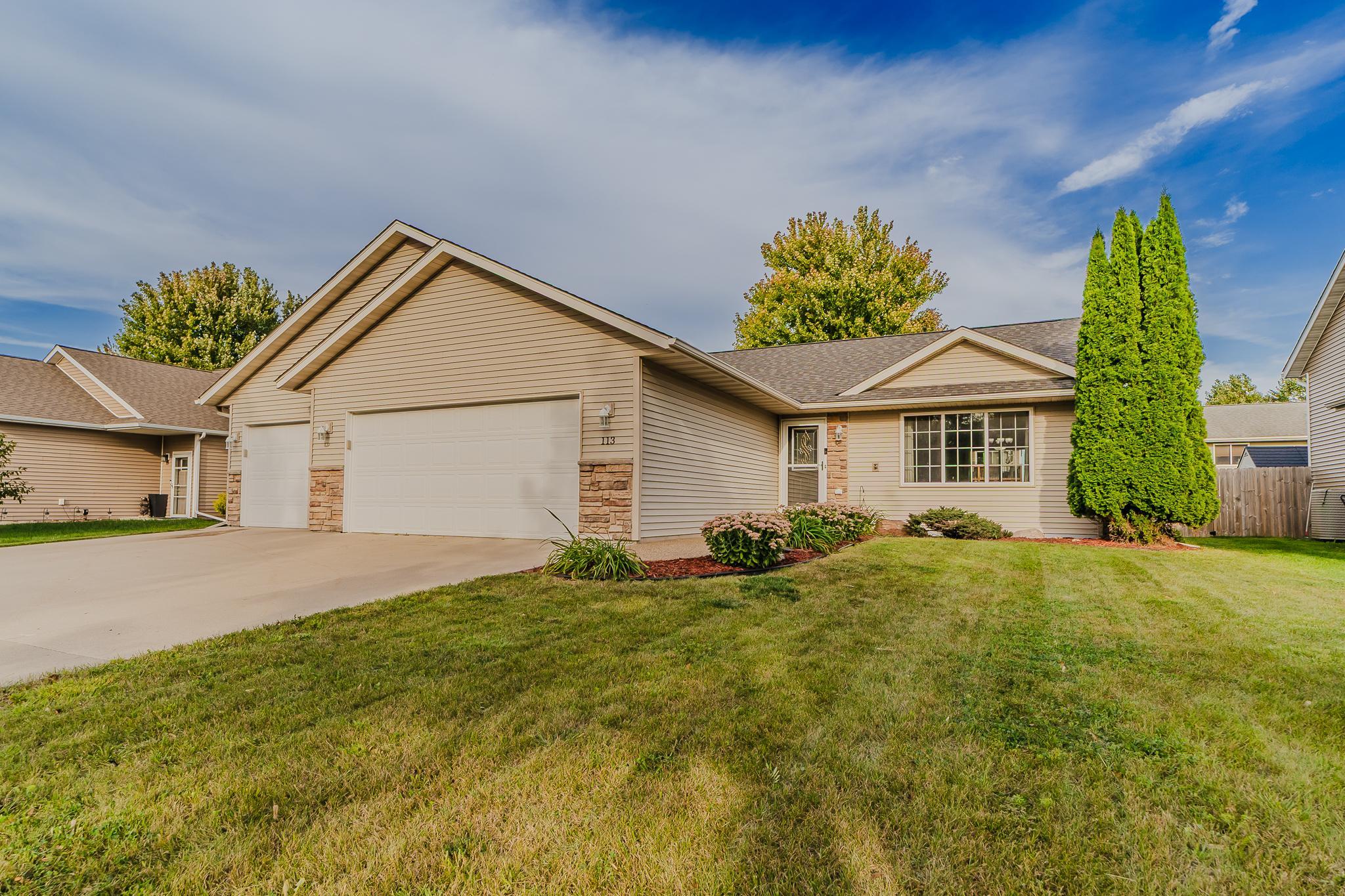 113 Timberwolf Court Property Photo 1
