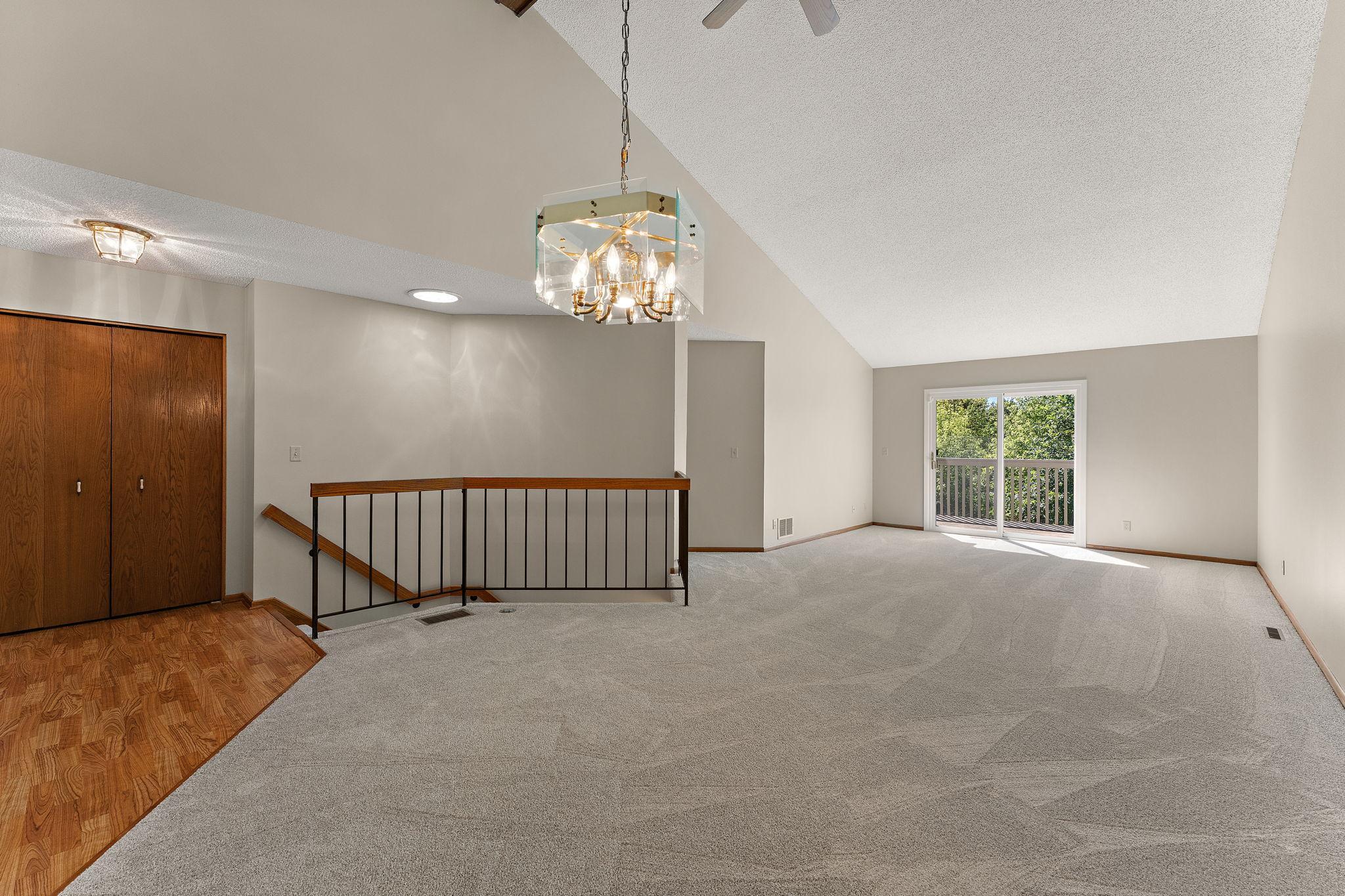 978 Winterberry Drive Property Photo 12