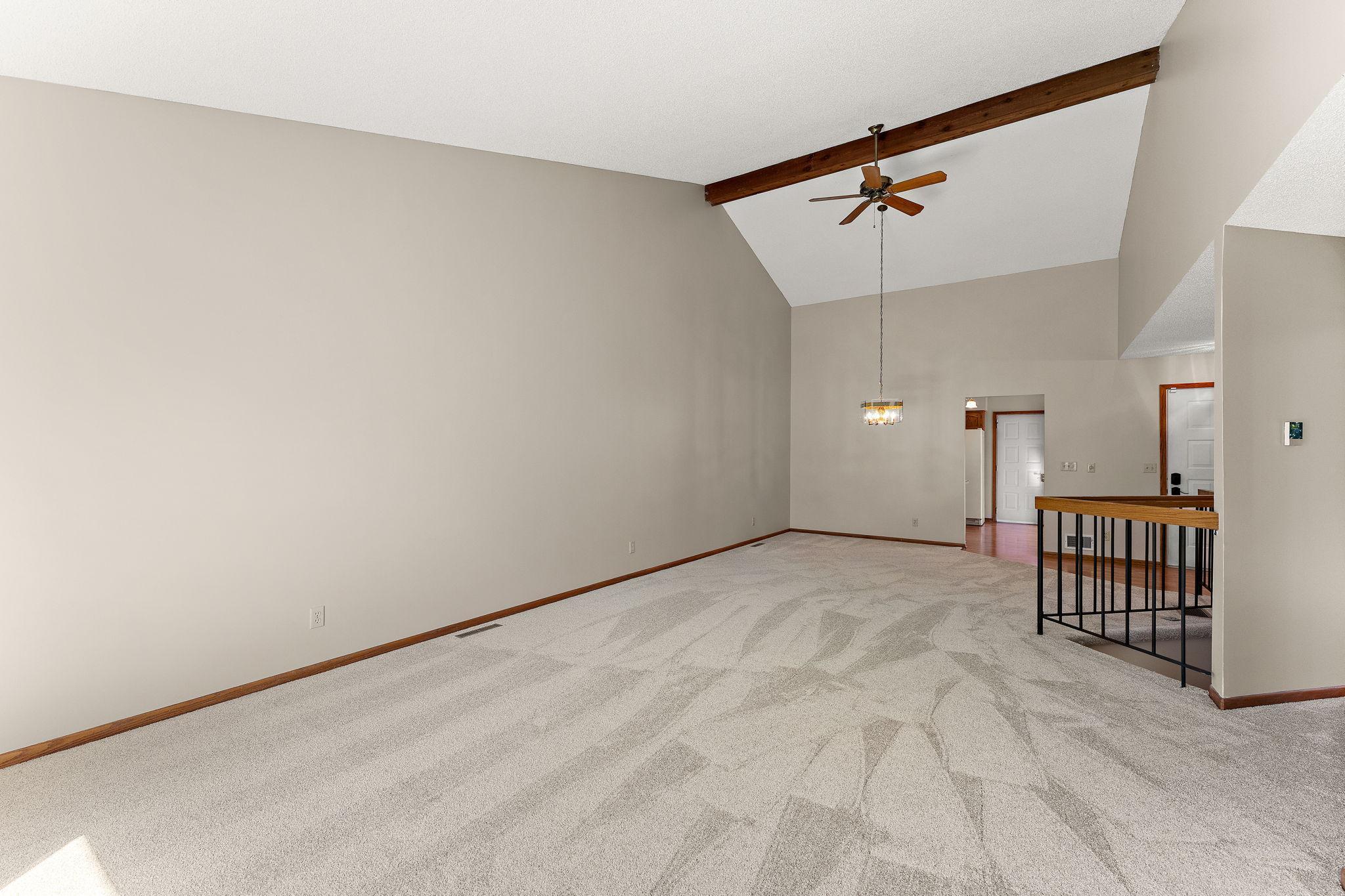 978 Winterberry Drive Property Photo 16