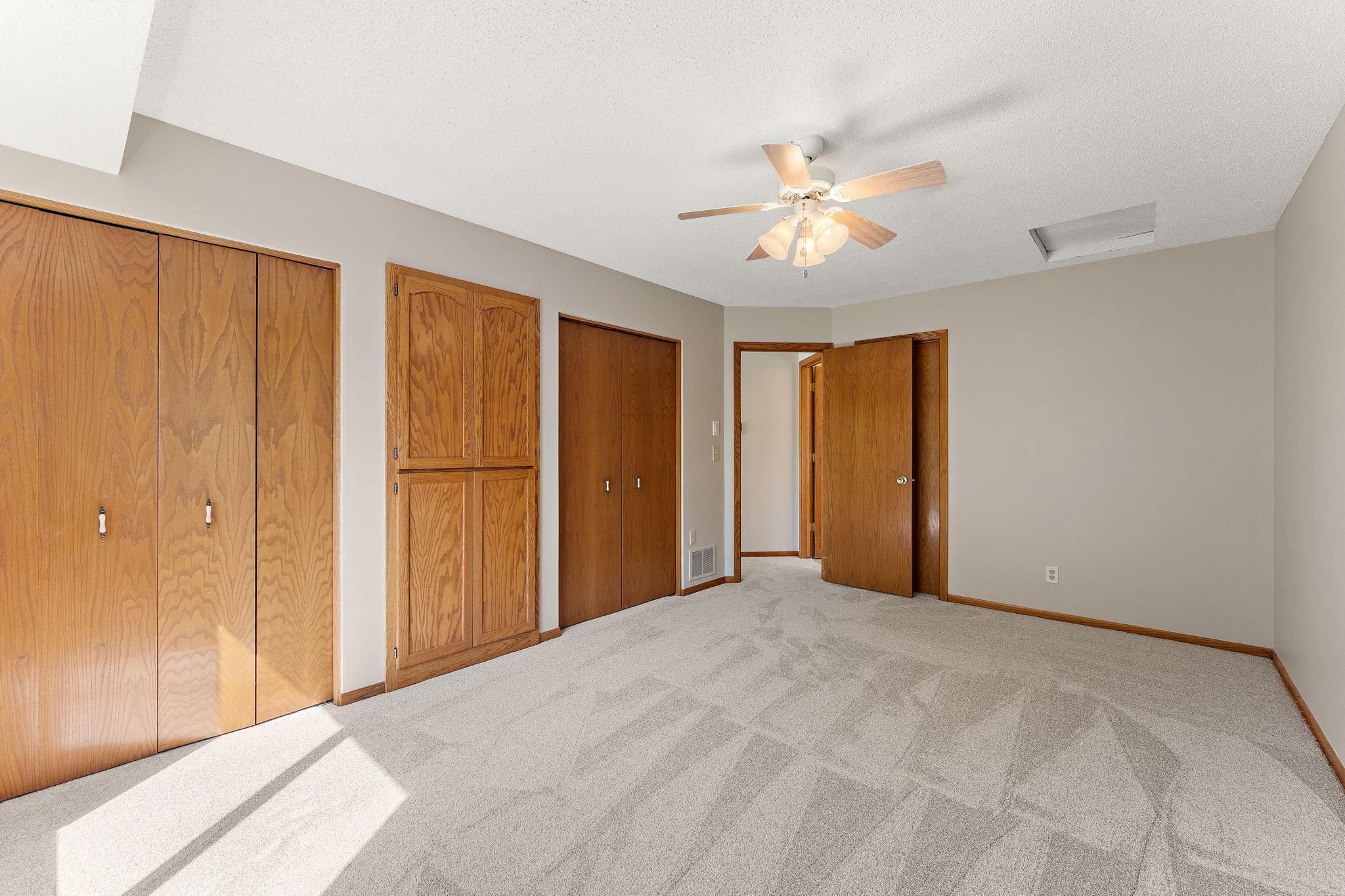 978 Winterberry Drive Property Photo 22