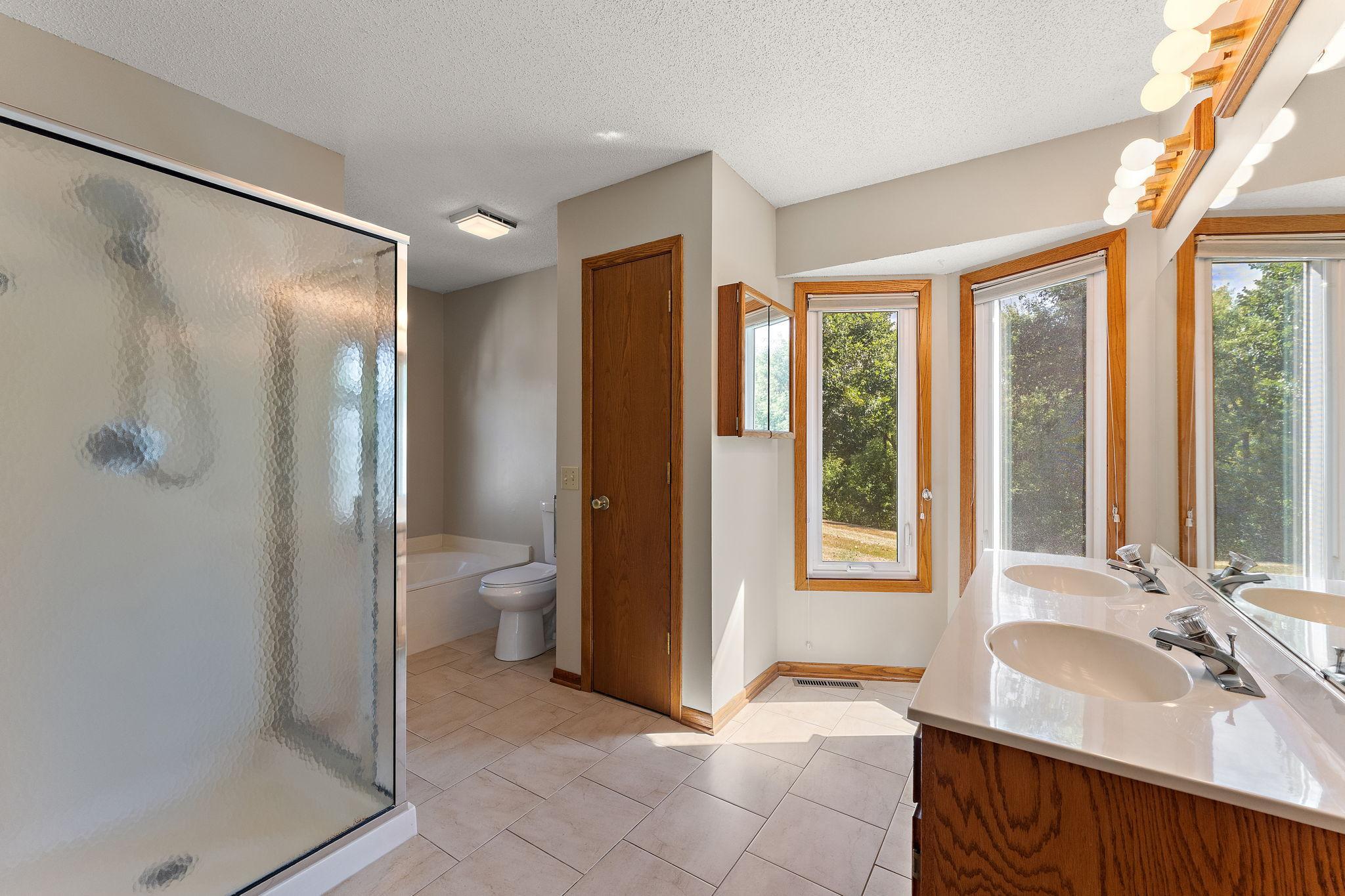 978 Winterberry Drive Property Photo 23
