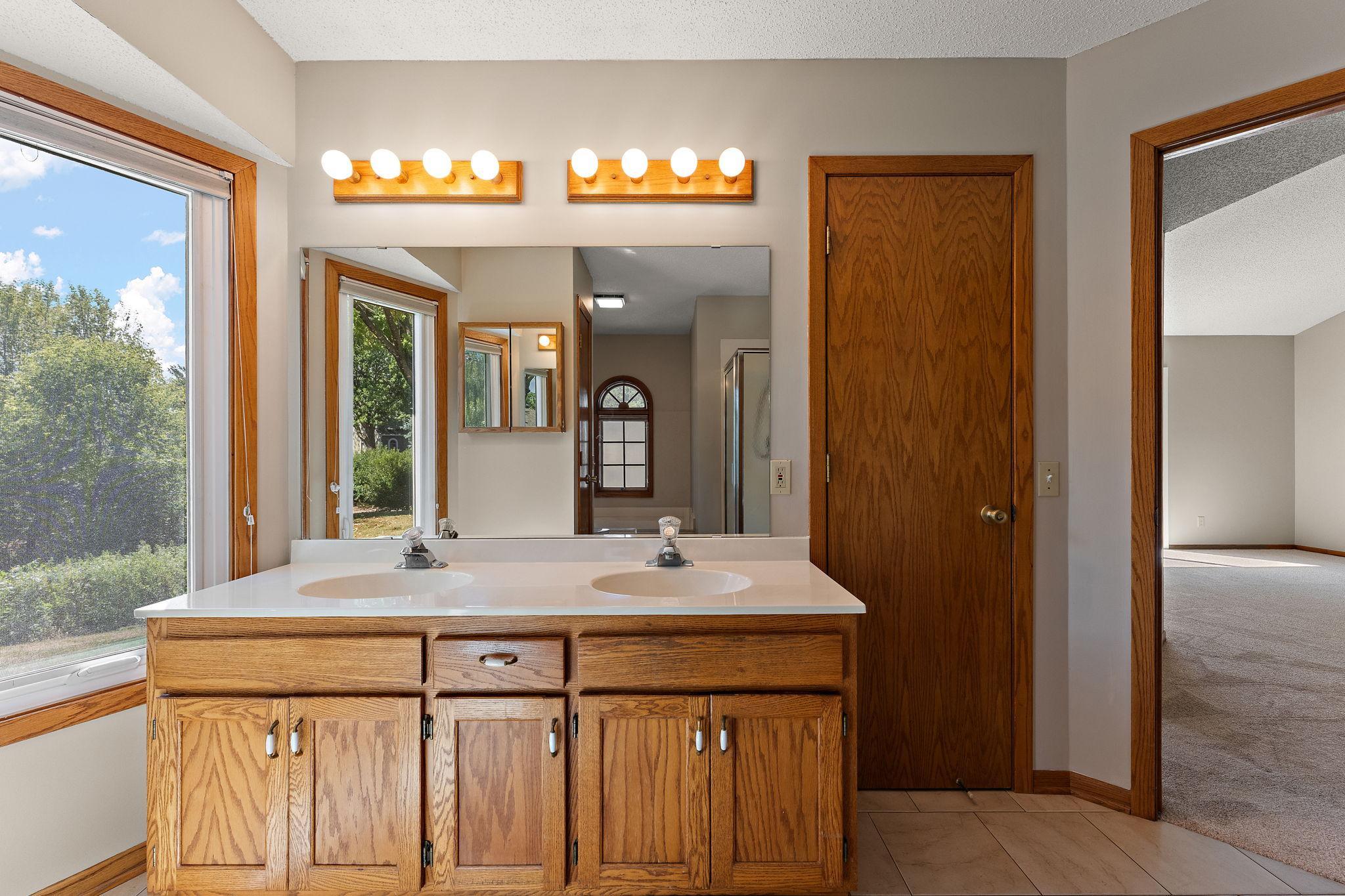 978 Winterberry Drive Property Photo 24