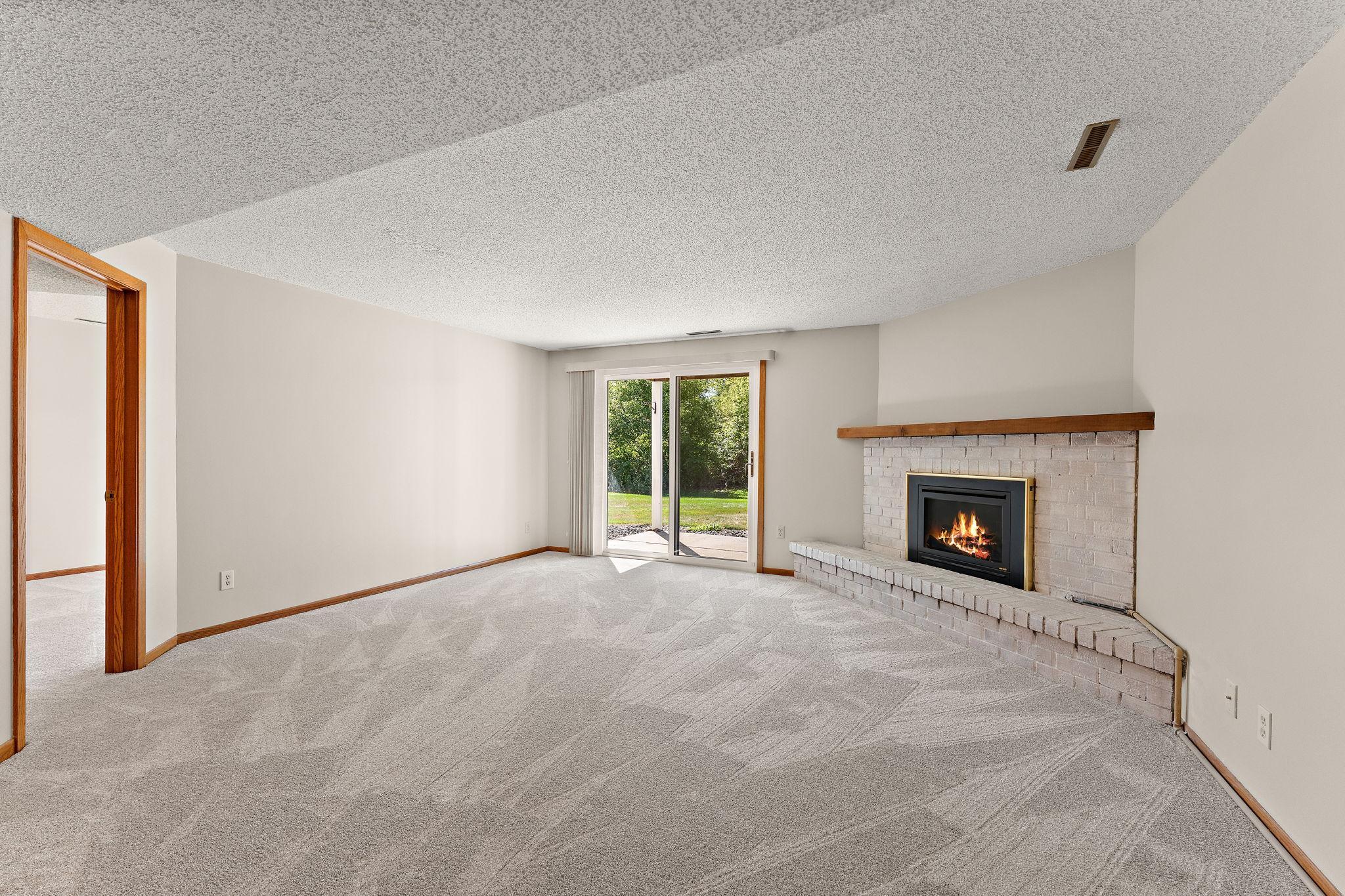 978 Winterberry Drive Property Photo 27
