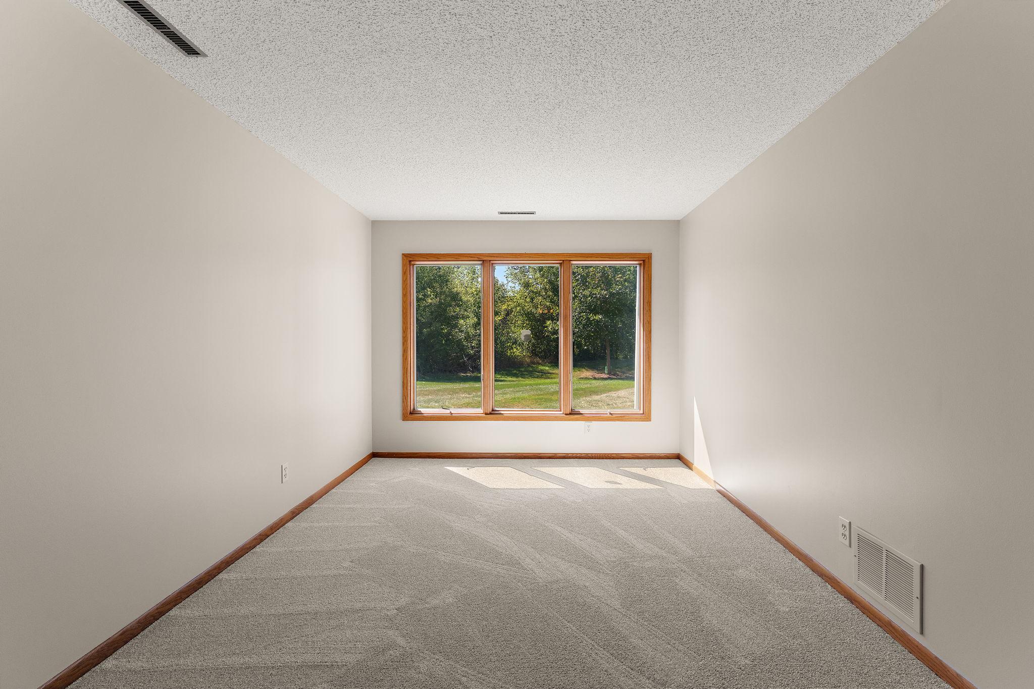 978 Winterberry Drive Property Photo 32