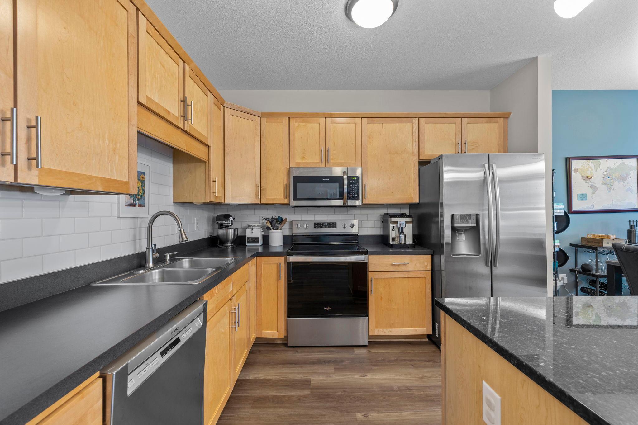 301 Oak Grove Street 308 Property Photo 16