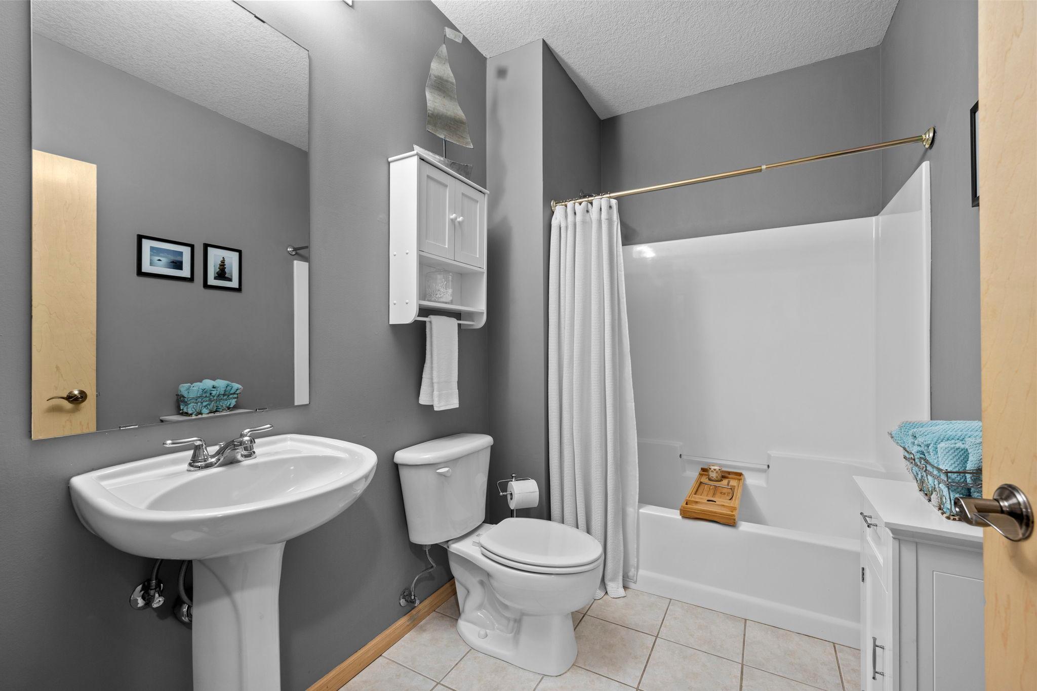 301 Oak Grove Street 308 Property Photo 29