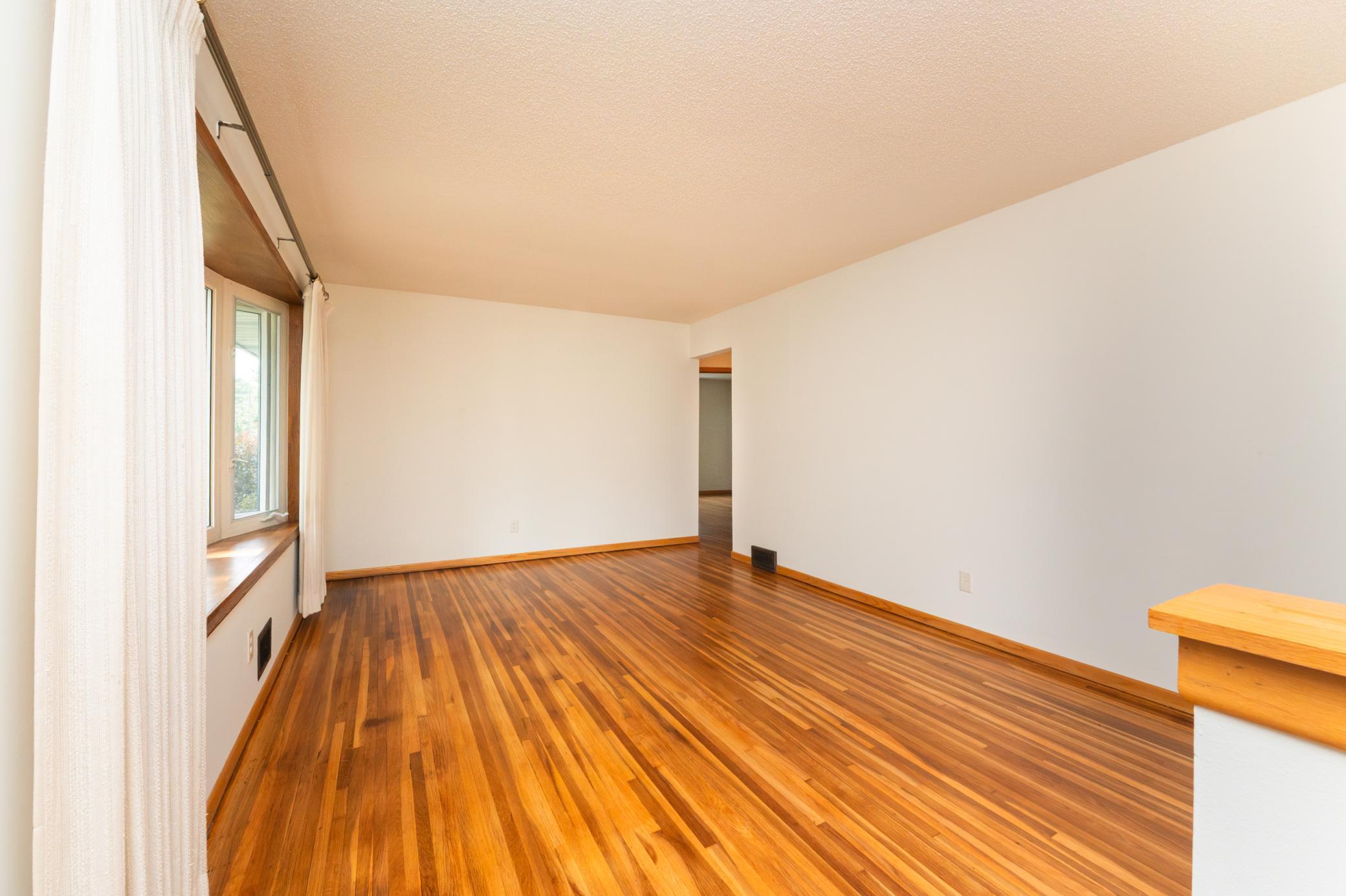 671 58th Avenue Ne Property Photo 5