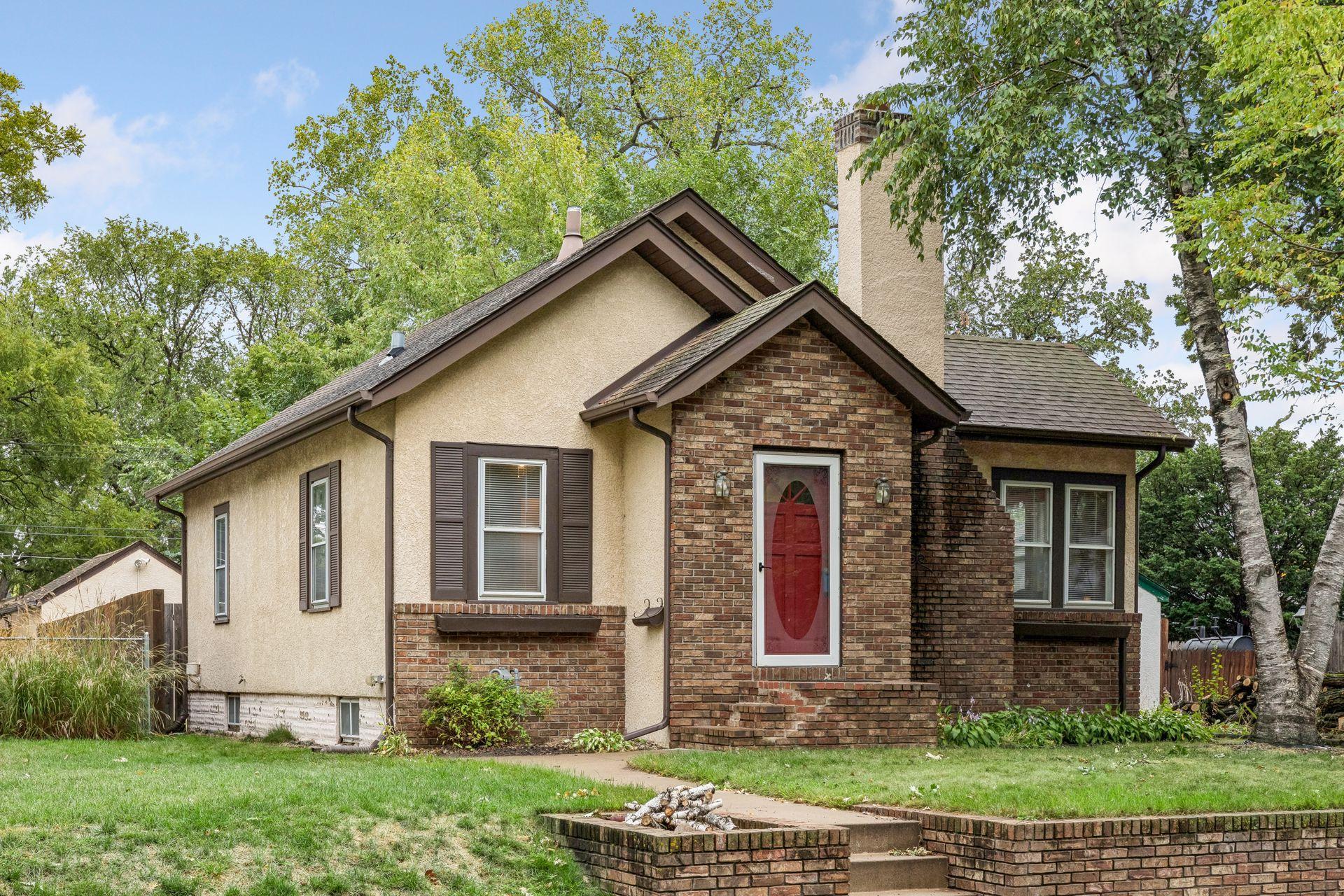 4412 Newton Avenue N Property Photo 1