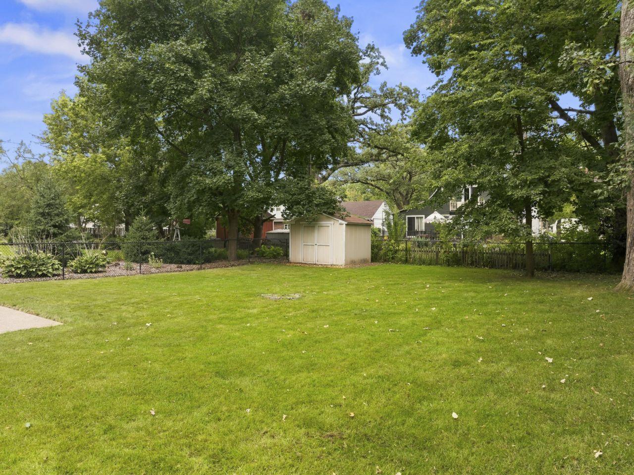 910 10th Street Nw Property Photo 4