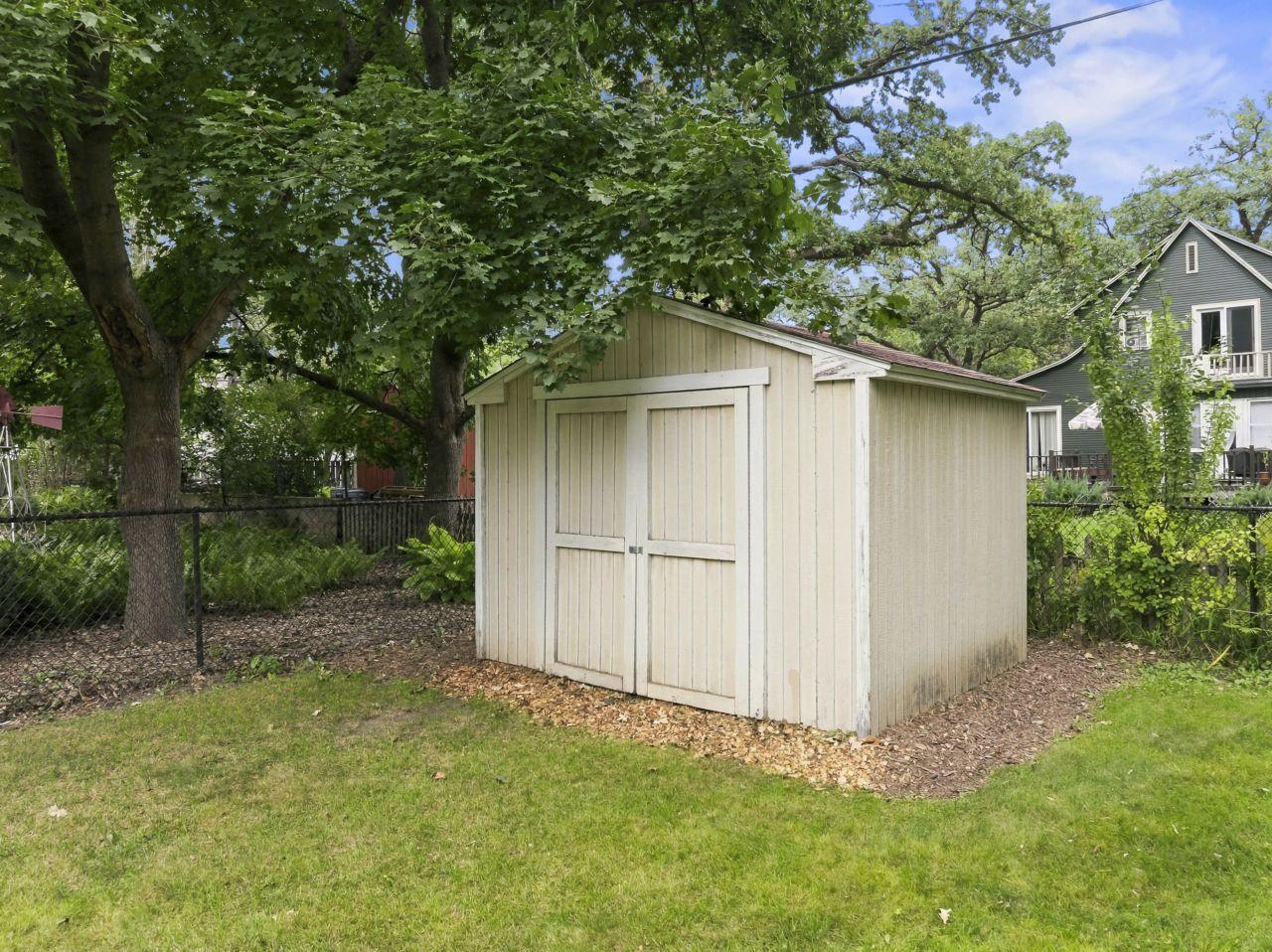 910 10th Street Nw Property Photo 5