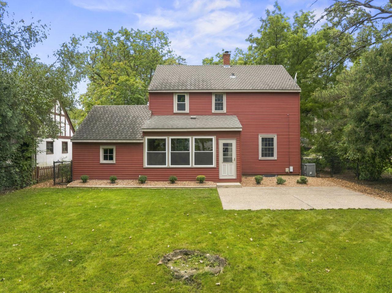 910 10th Street Nw Property Photo 6