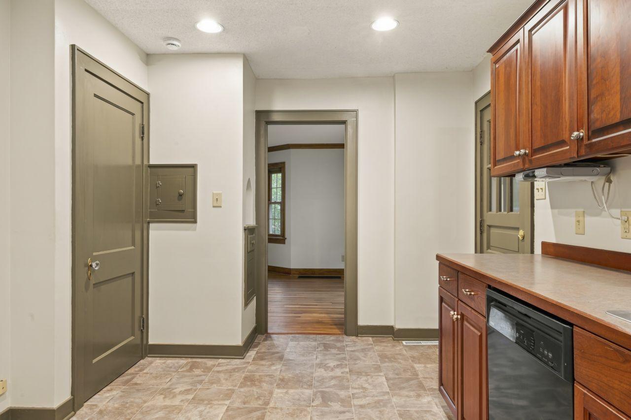 910 10th Street Nw Property Photo 12