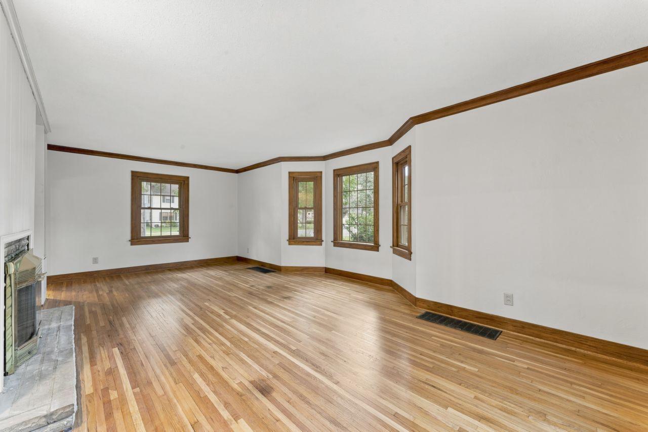 910 10th Street Nw Property Photo 14