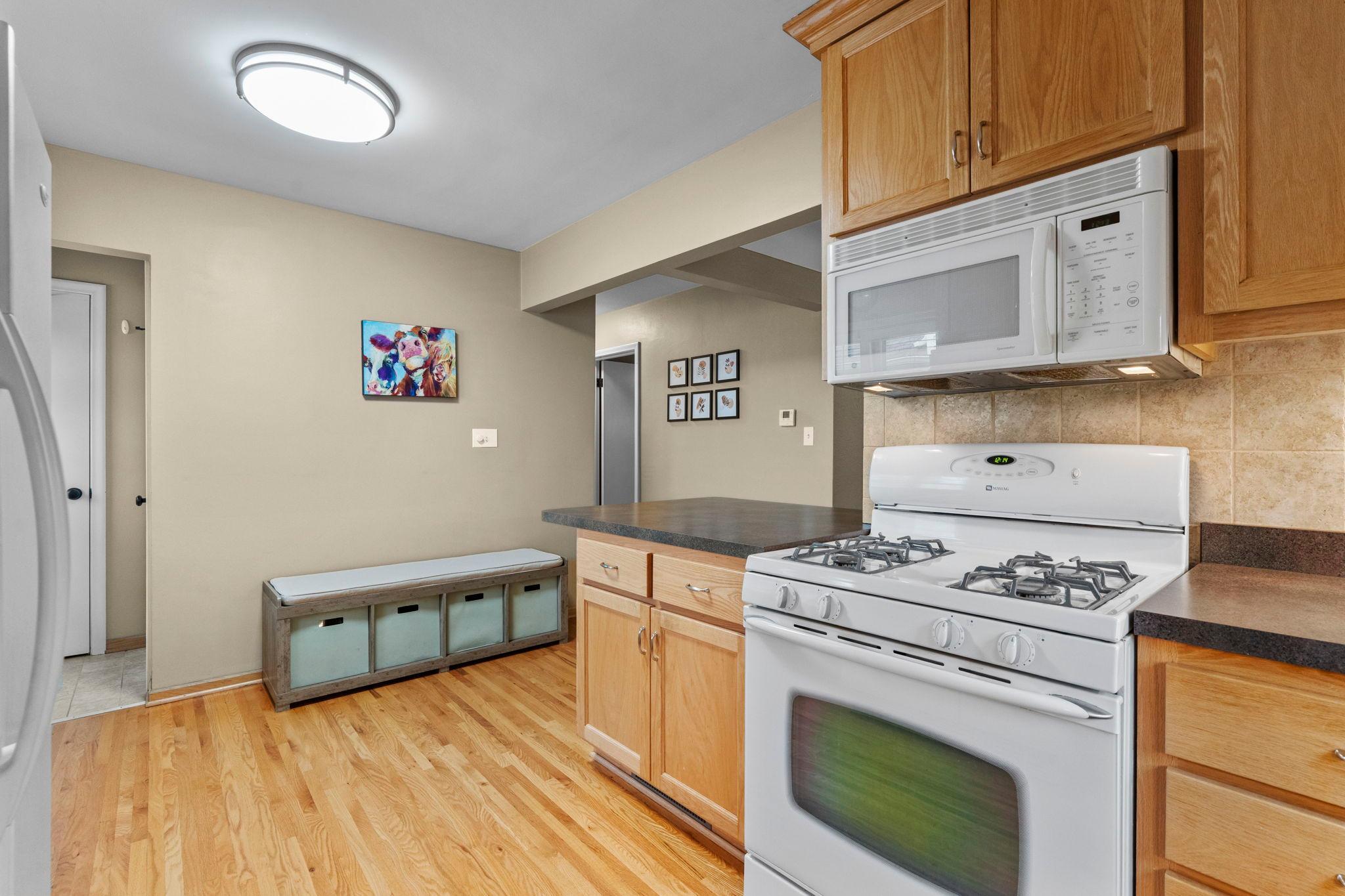 280 Winona Street E Property Photo 15