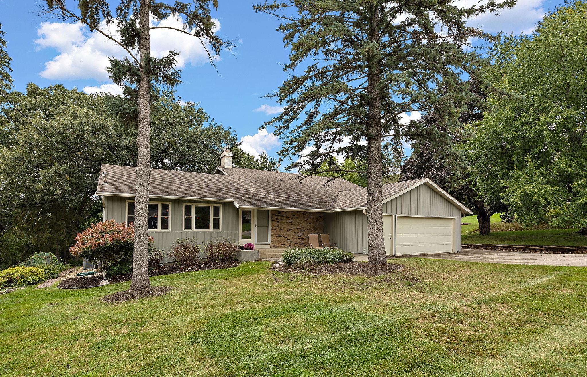803 Sierra Lane Ne Property Photo 2