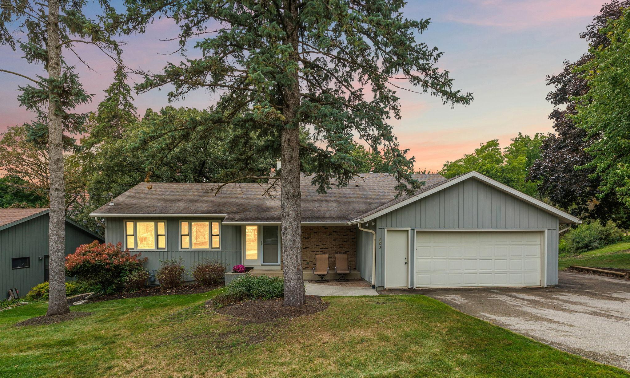 803 Sierra Lane Ne Property Photo 4