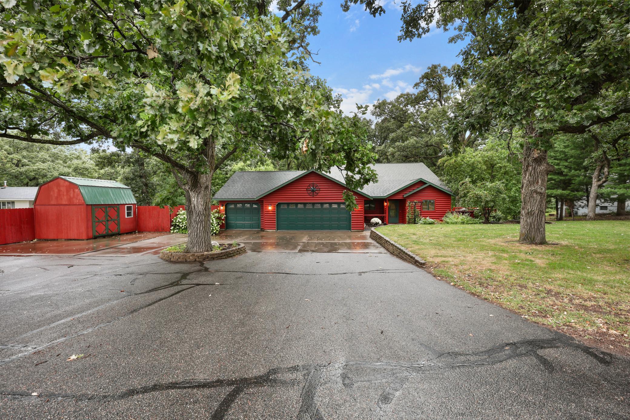 818 N Oak Street Property Photo 1