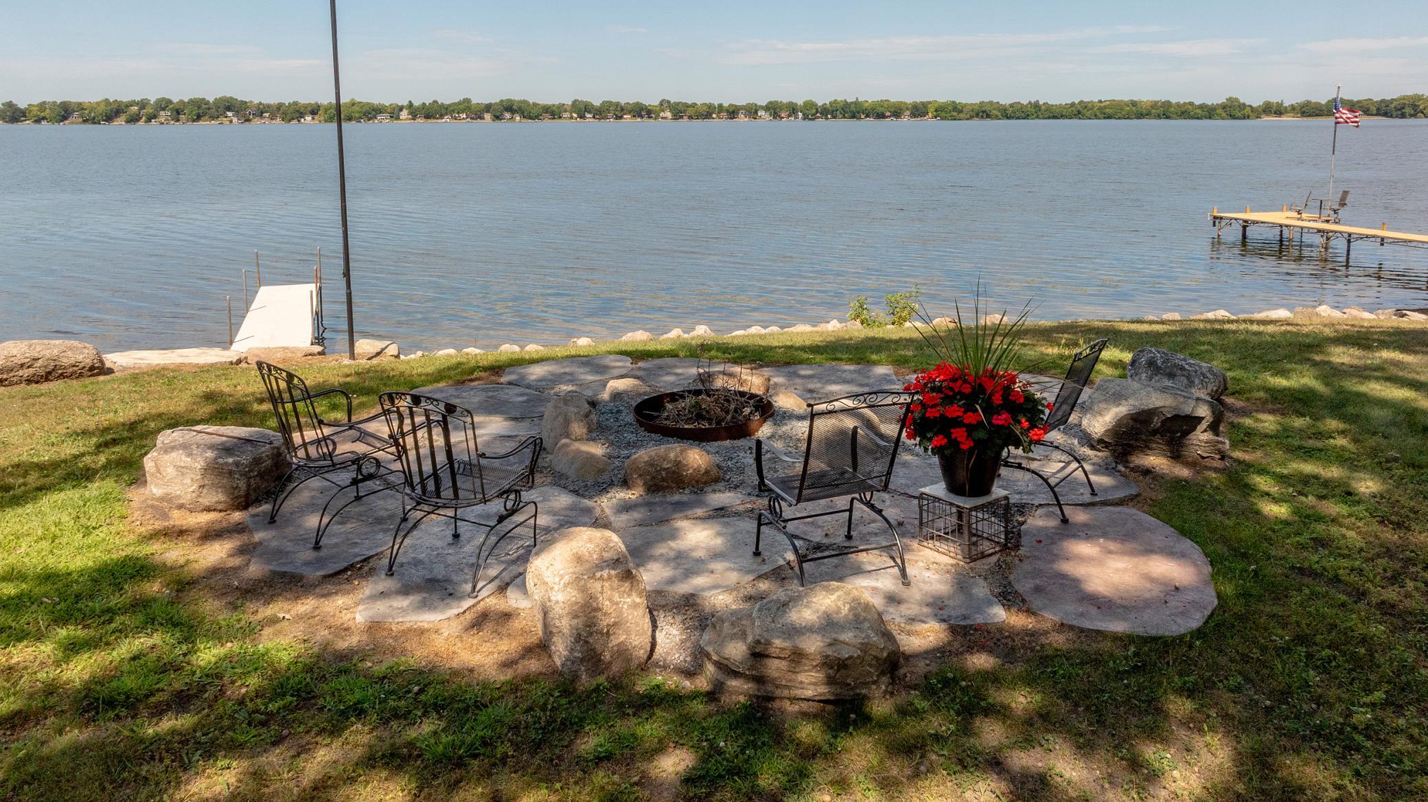 150 Lake Drive E Property Photo 51