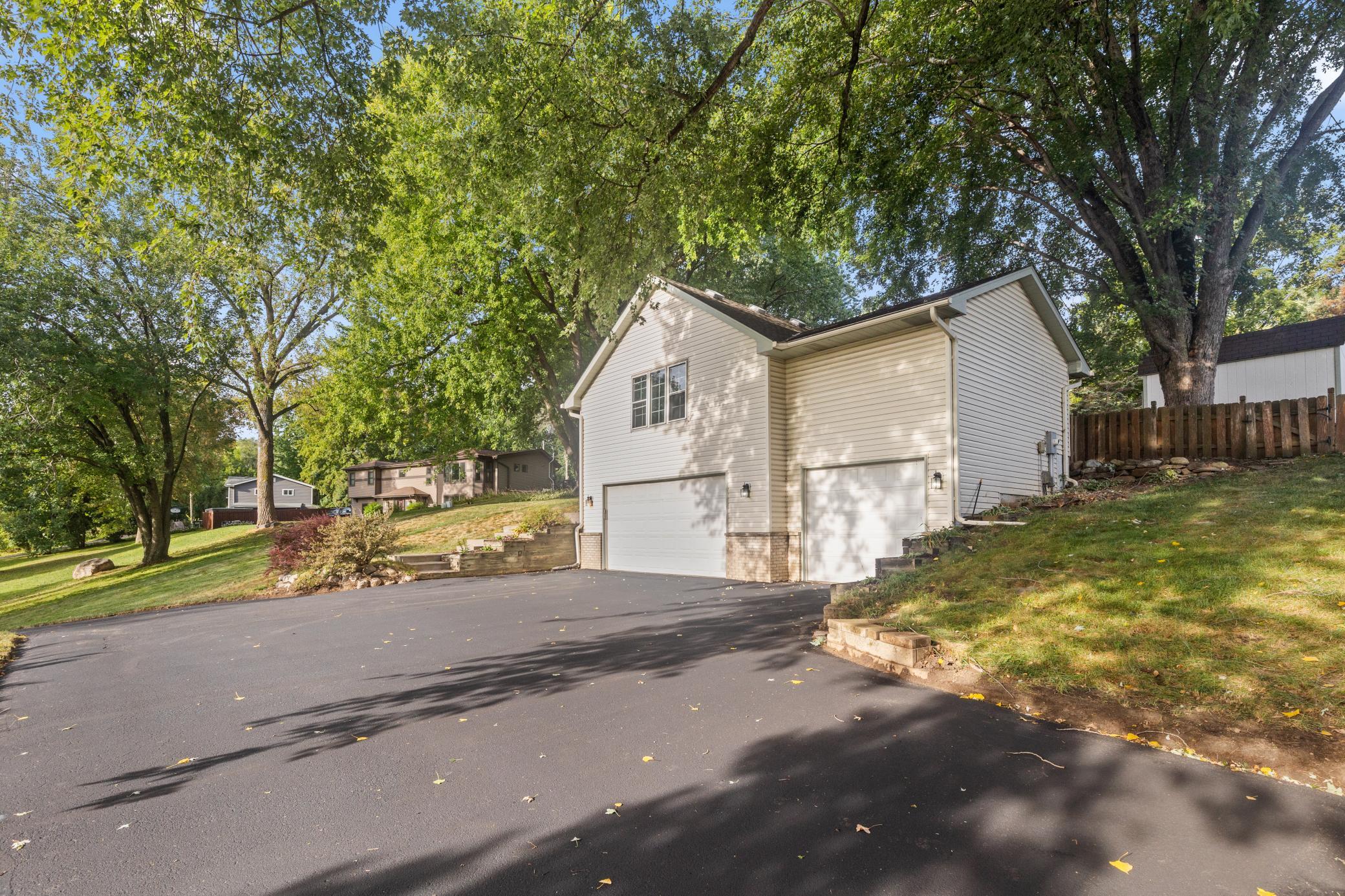 2975 Egan Avenue Property Photo 3