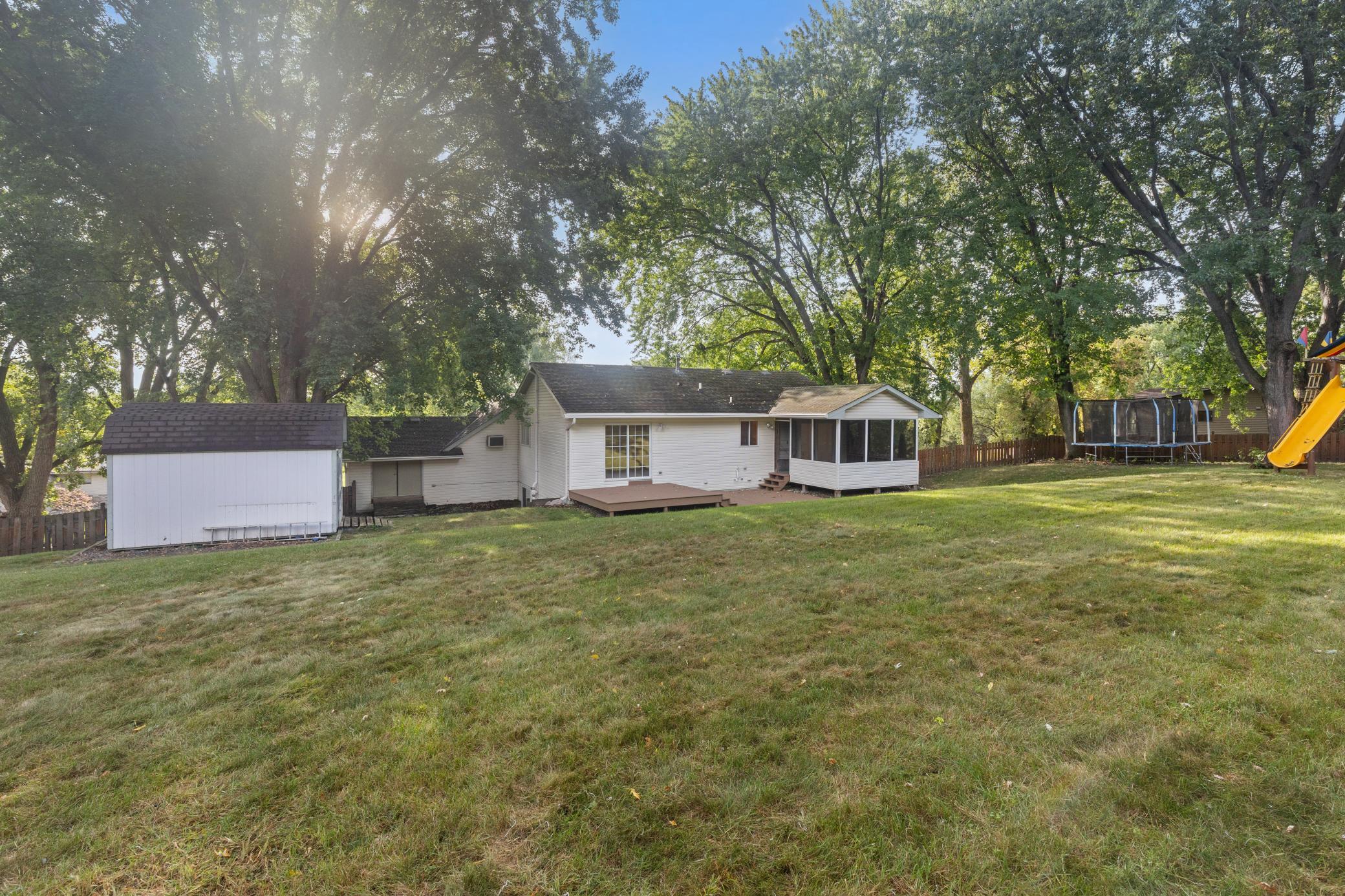 2975 Egan Avenue Property Photo 5