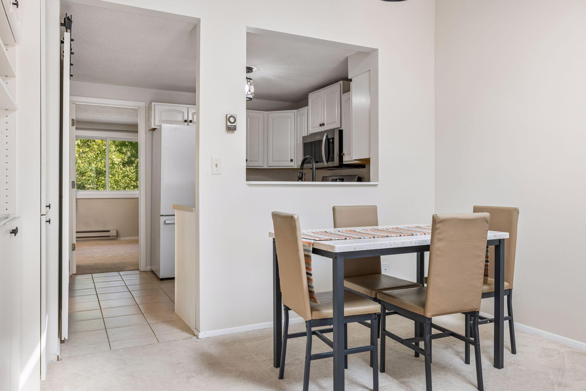 17587 Pond Circle Property Photo 4