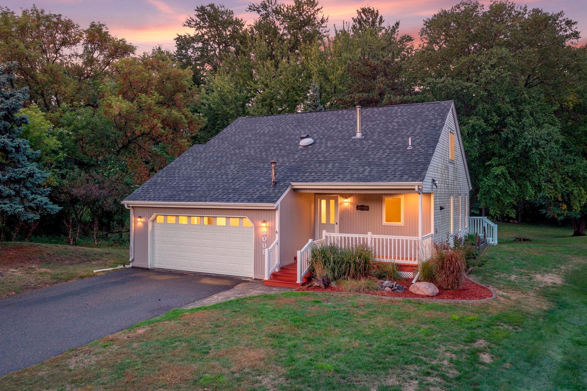 8008 Mount Curve Boulevard Property Photo 1