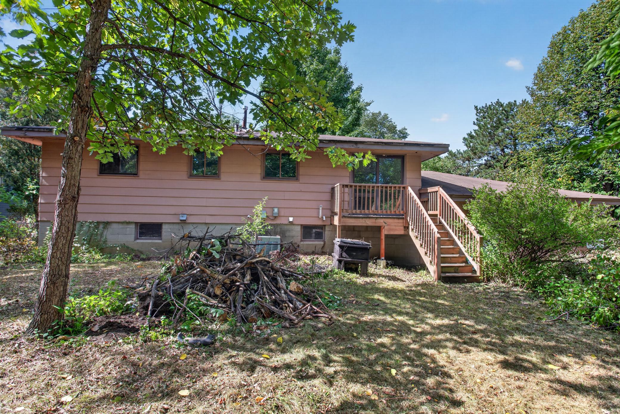 3280 Donald Avenue Property Photo 9