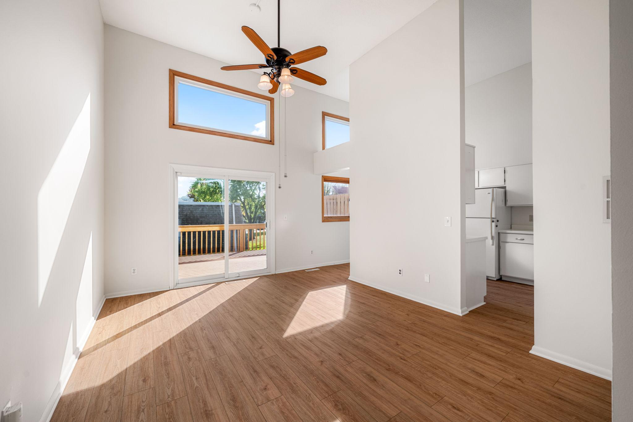 10461 Dupont Road S Property Photo 1