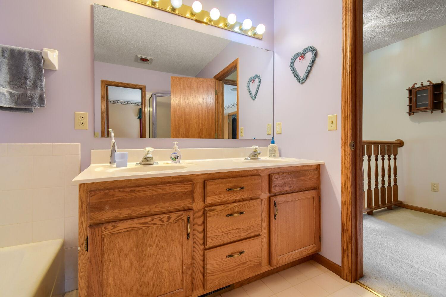 4670 Manor Drive Property Photo 18