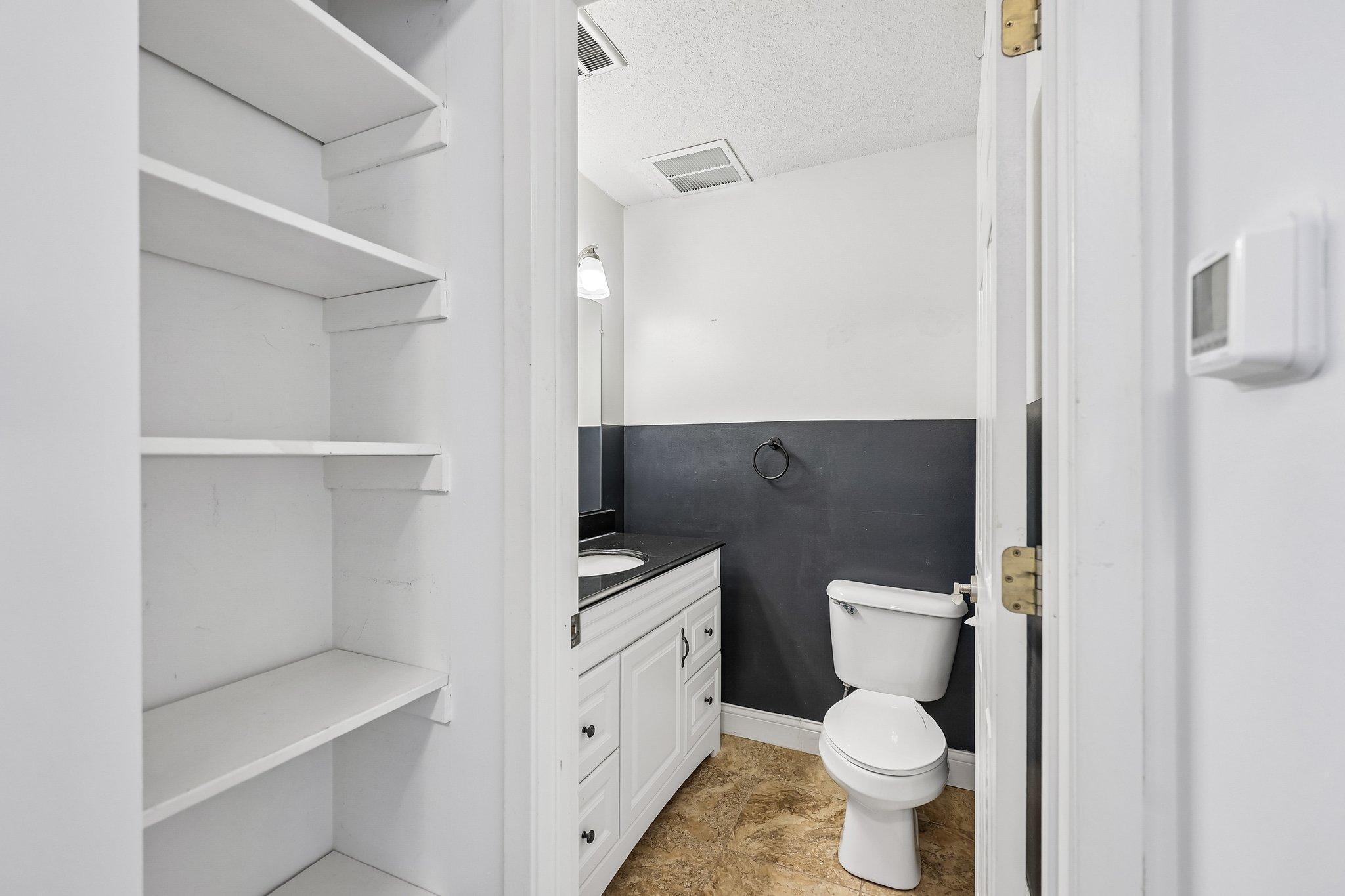 4082 Meadowlark Lane Property Photo 4