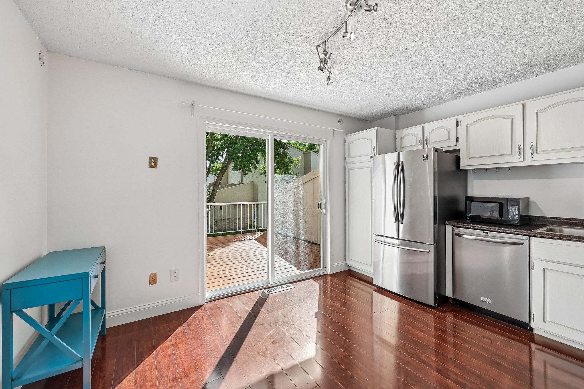 4082 Meadowlark Lane Property Photo 6