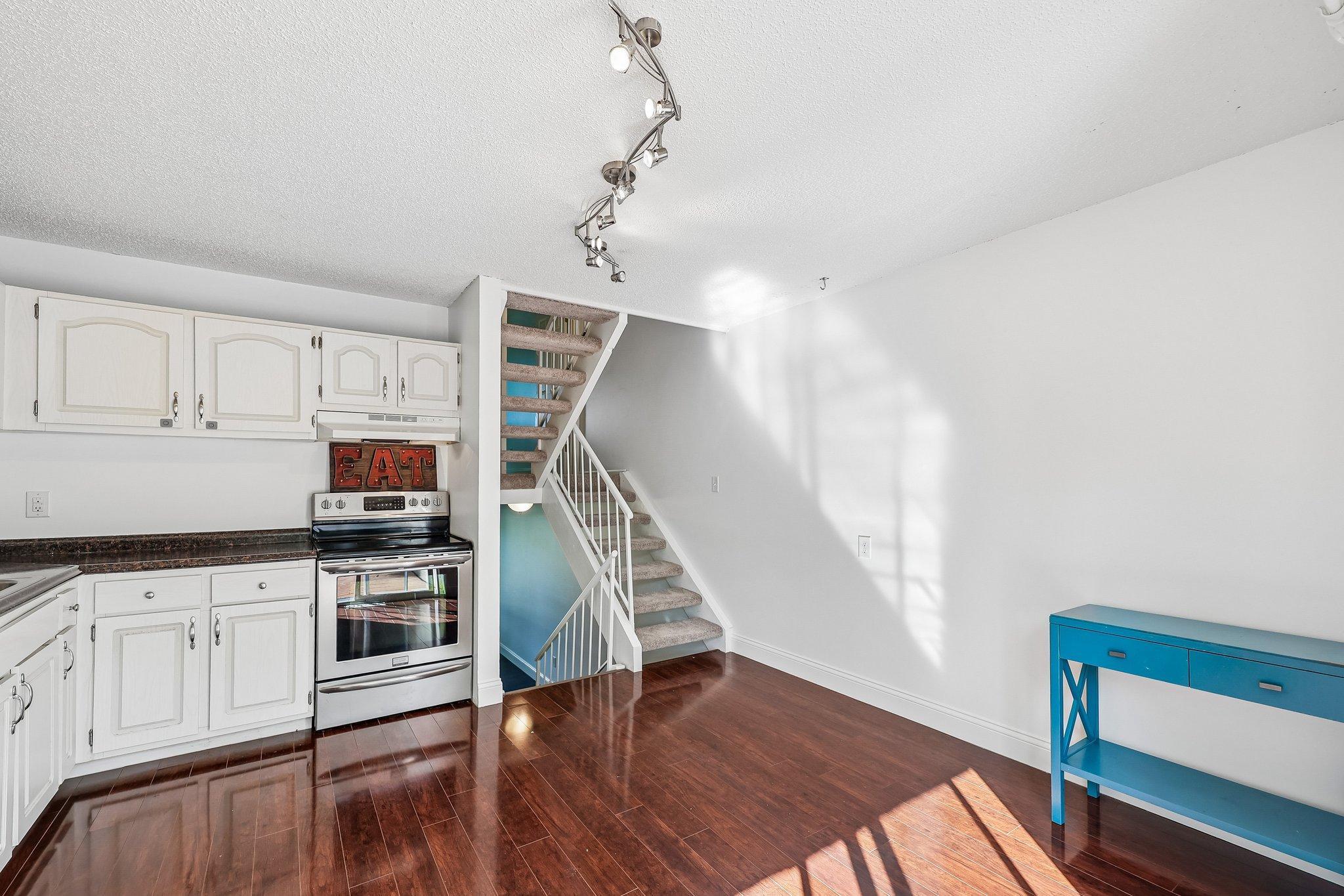 4082 Meadowlark Lane Property Photo 8