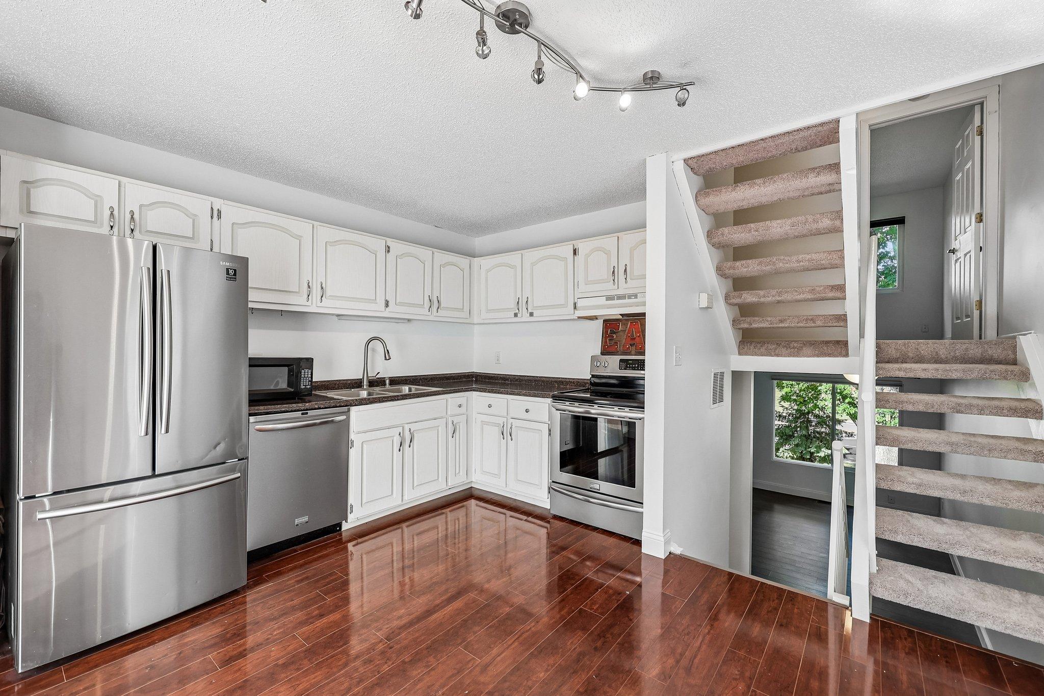 4082 Meadowlark Lane Property Photo 9