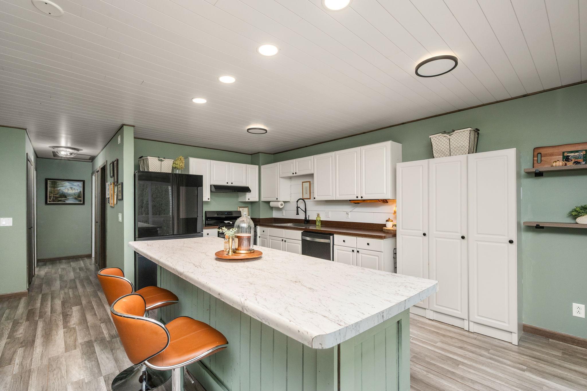 9787 Cavell Circle Property Photo 1