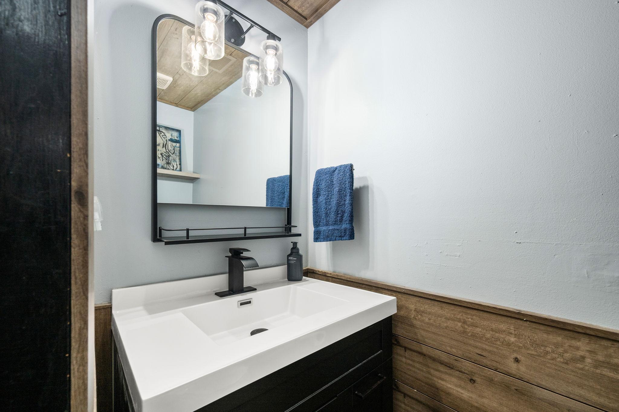 9787 Cavell Circle Property Photo 18