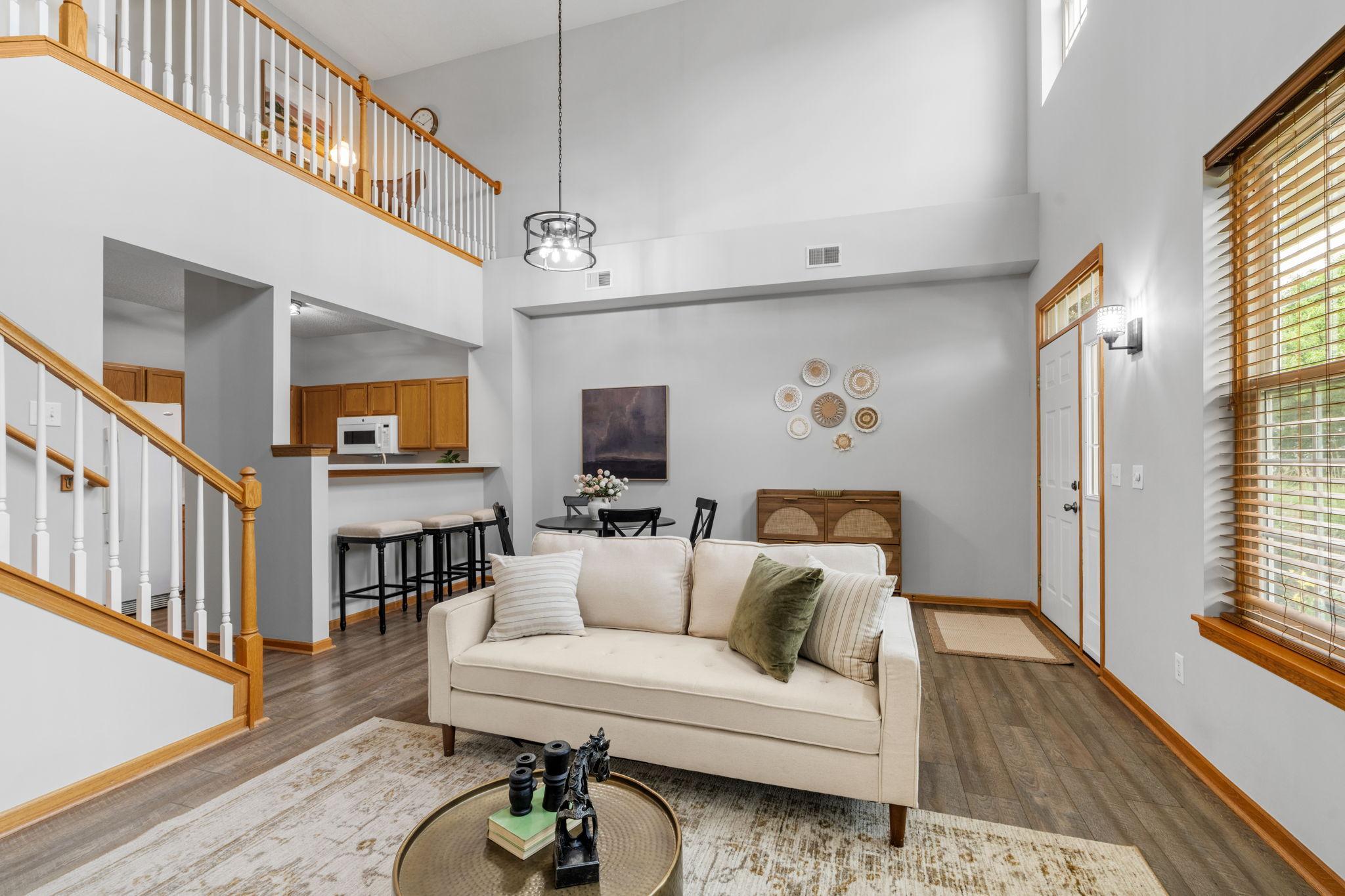 713 Cobblestone Way Property Photo 8