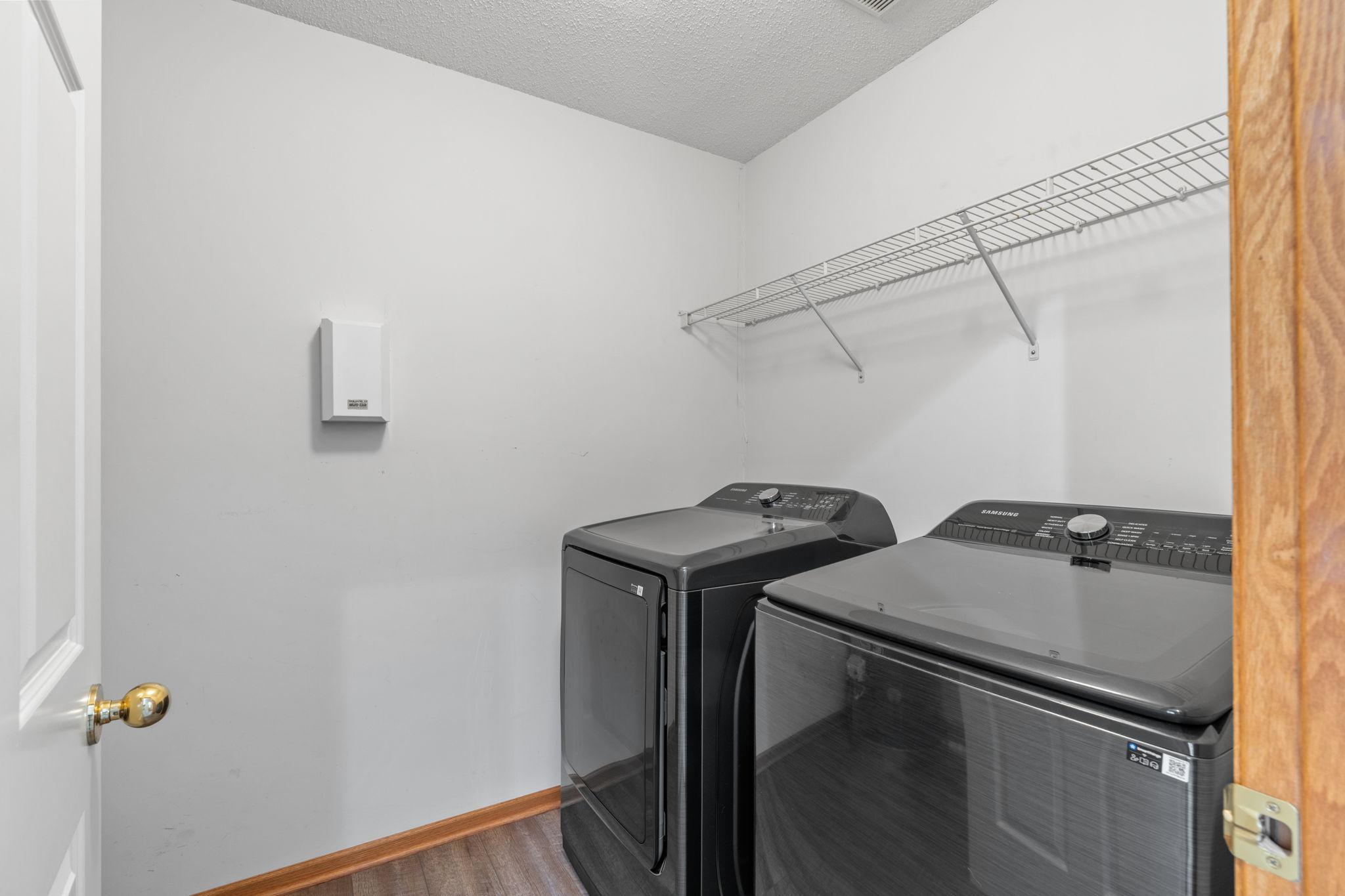 713 Cobblestone Way Property Photo 21