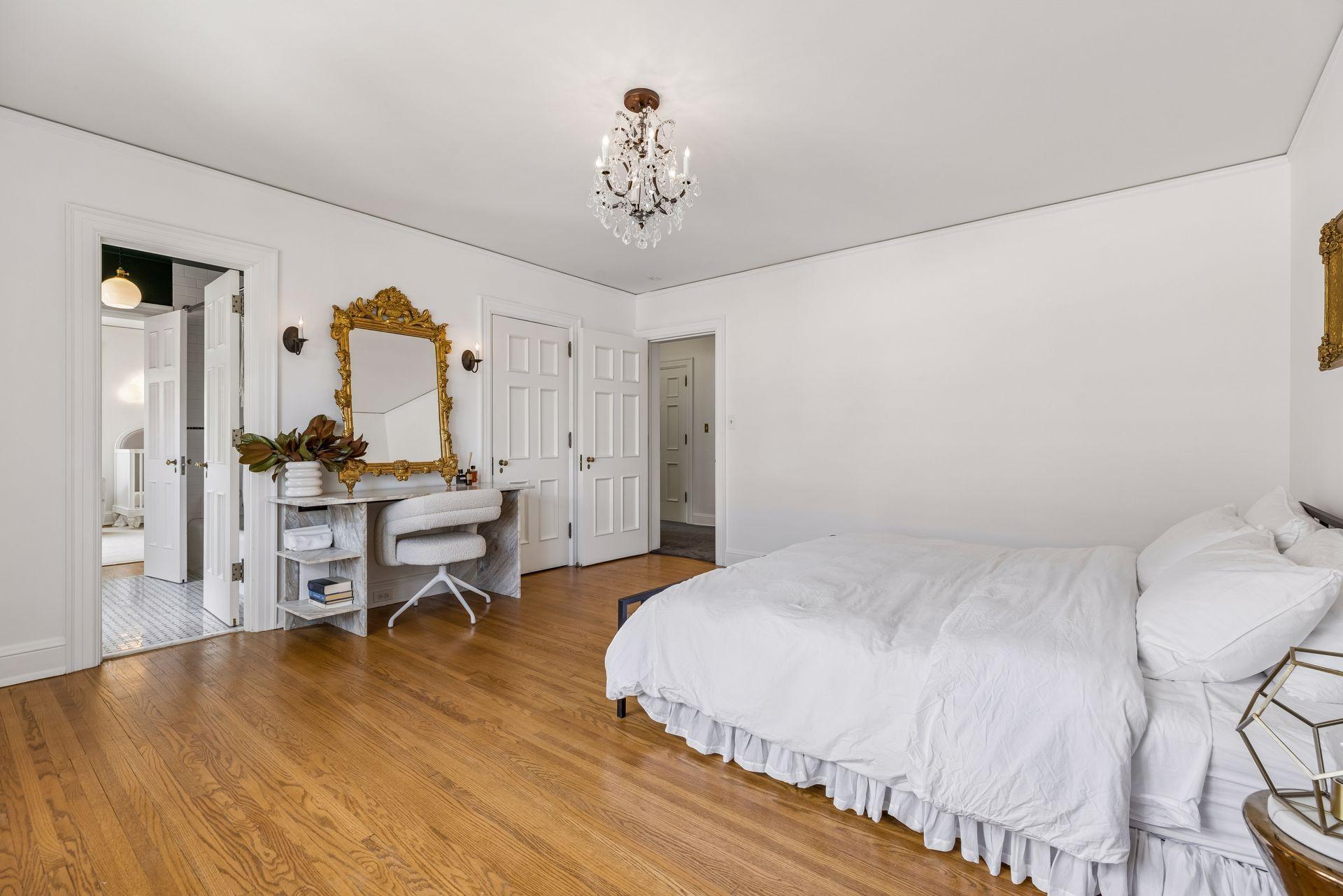 1122 Mount Curve Avenue Property Photo 57