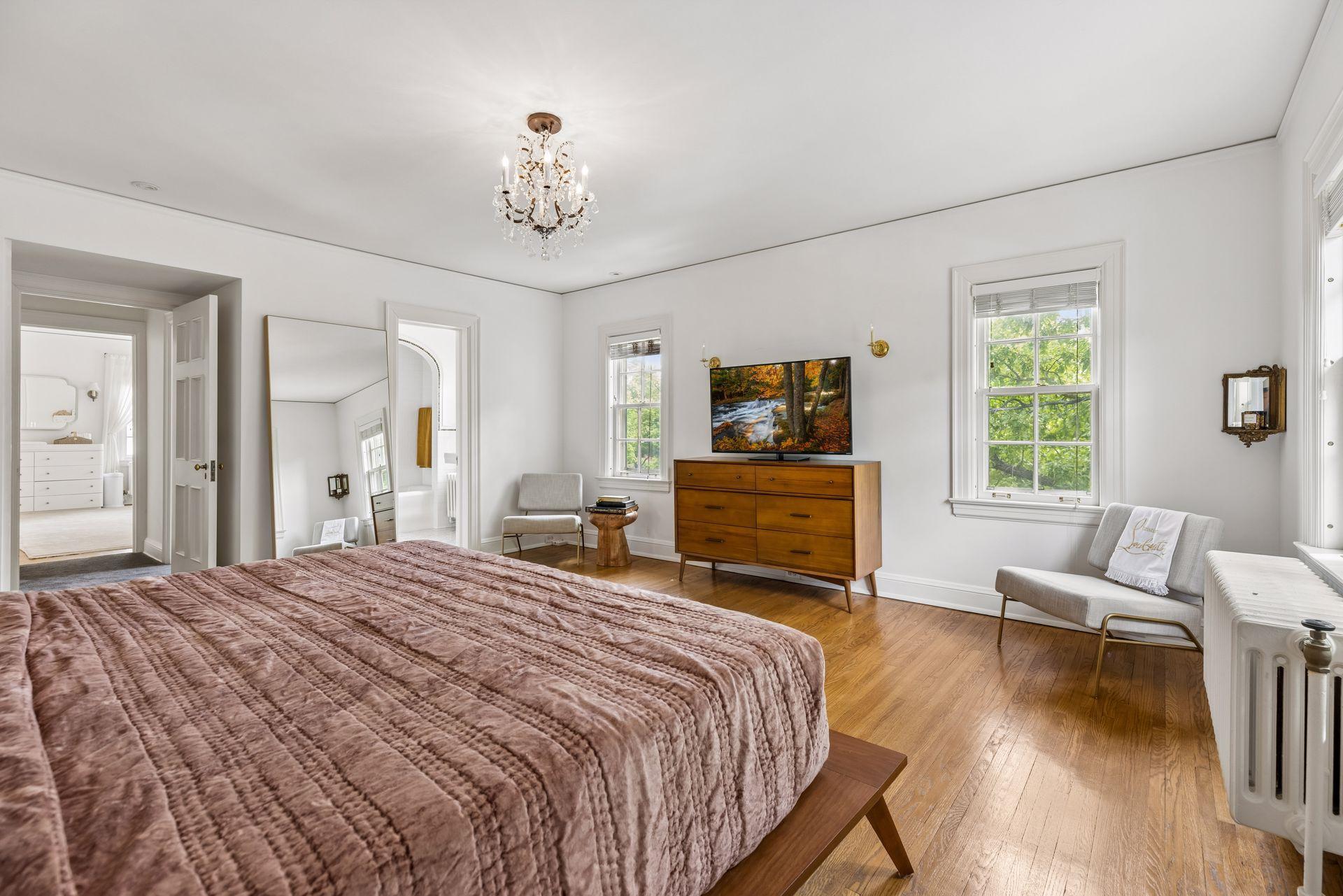 1122 Mount Curve Avenue Property Photo 63