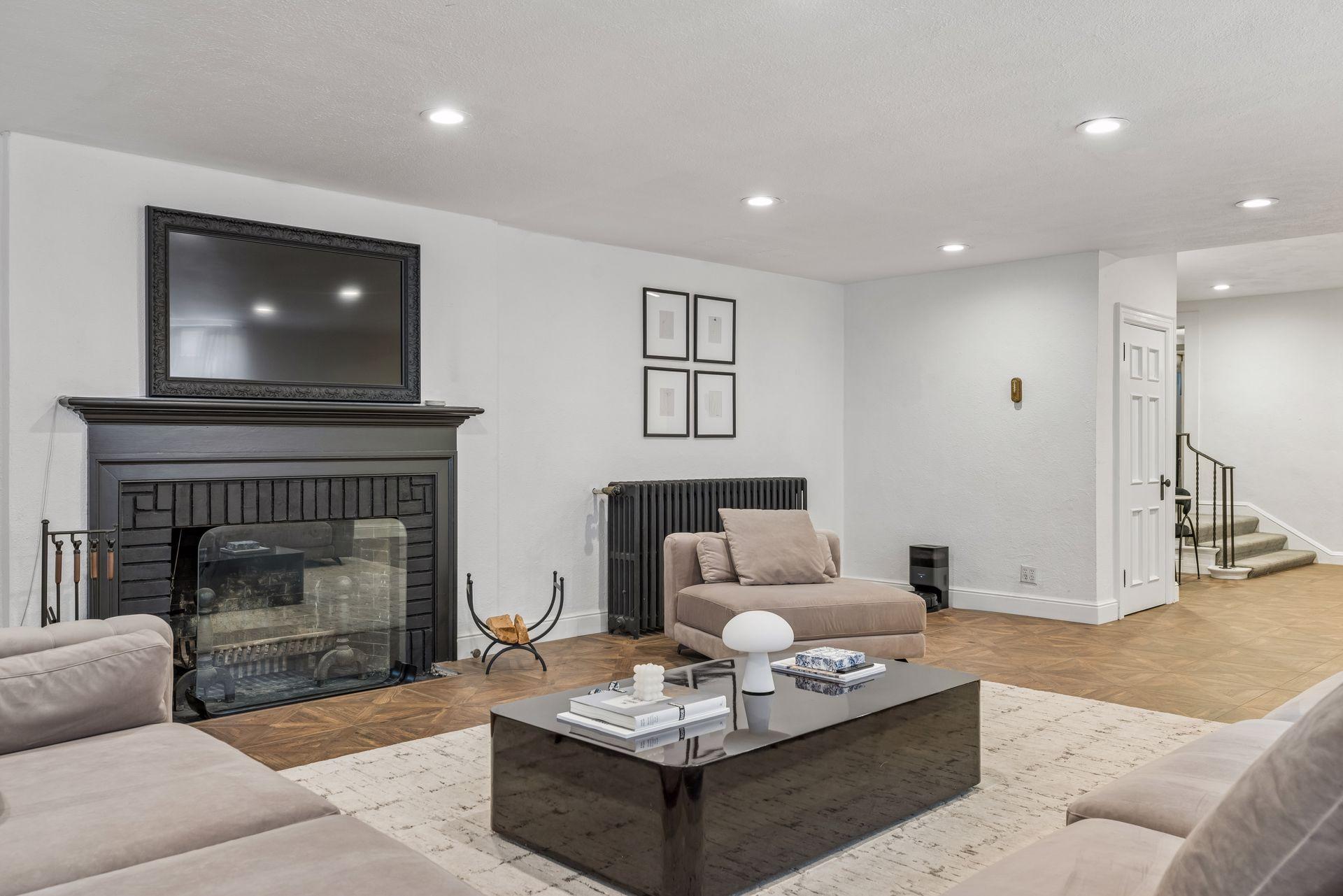 1122 Mount Curve Avenue Property Photo 73