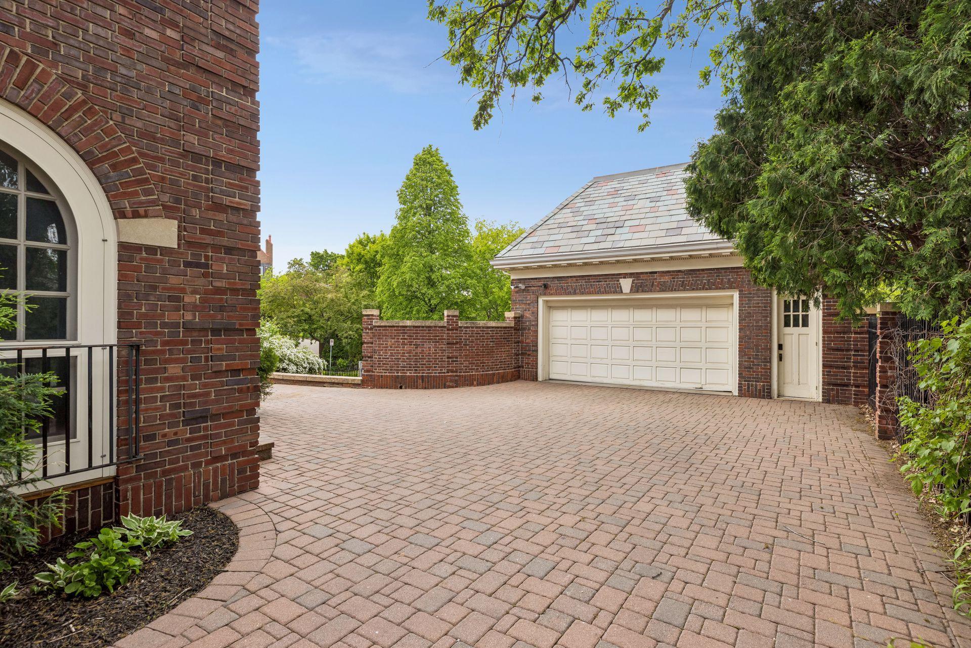 1122 Mount Curve Avenue Property Photo 90