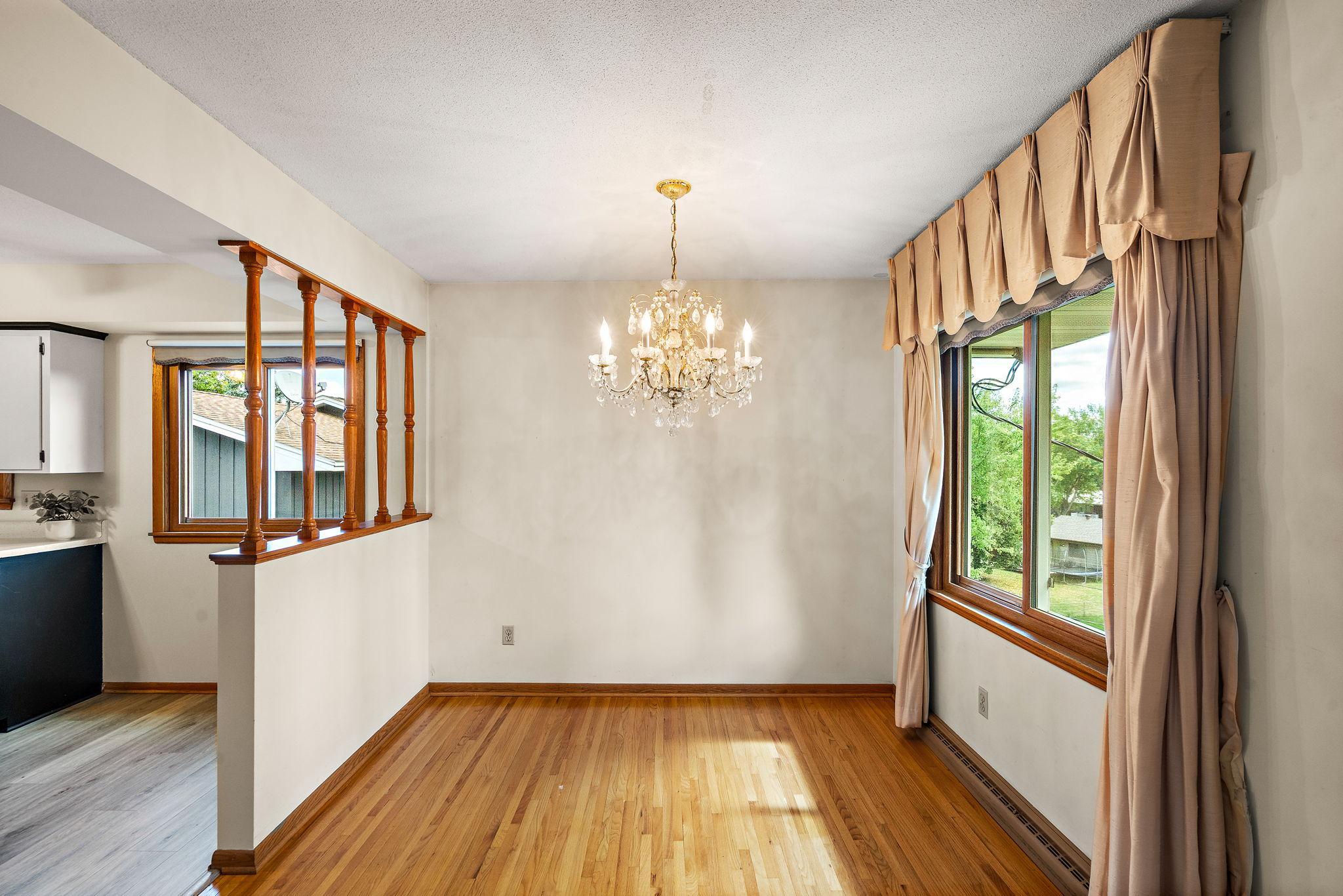 3521 W 103rd Street Property Photo 5