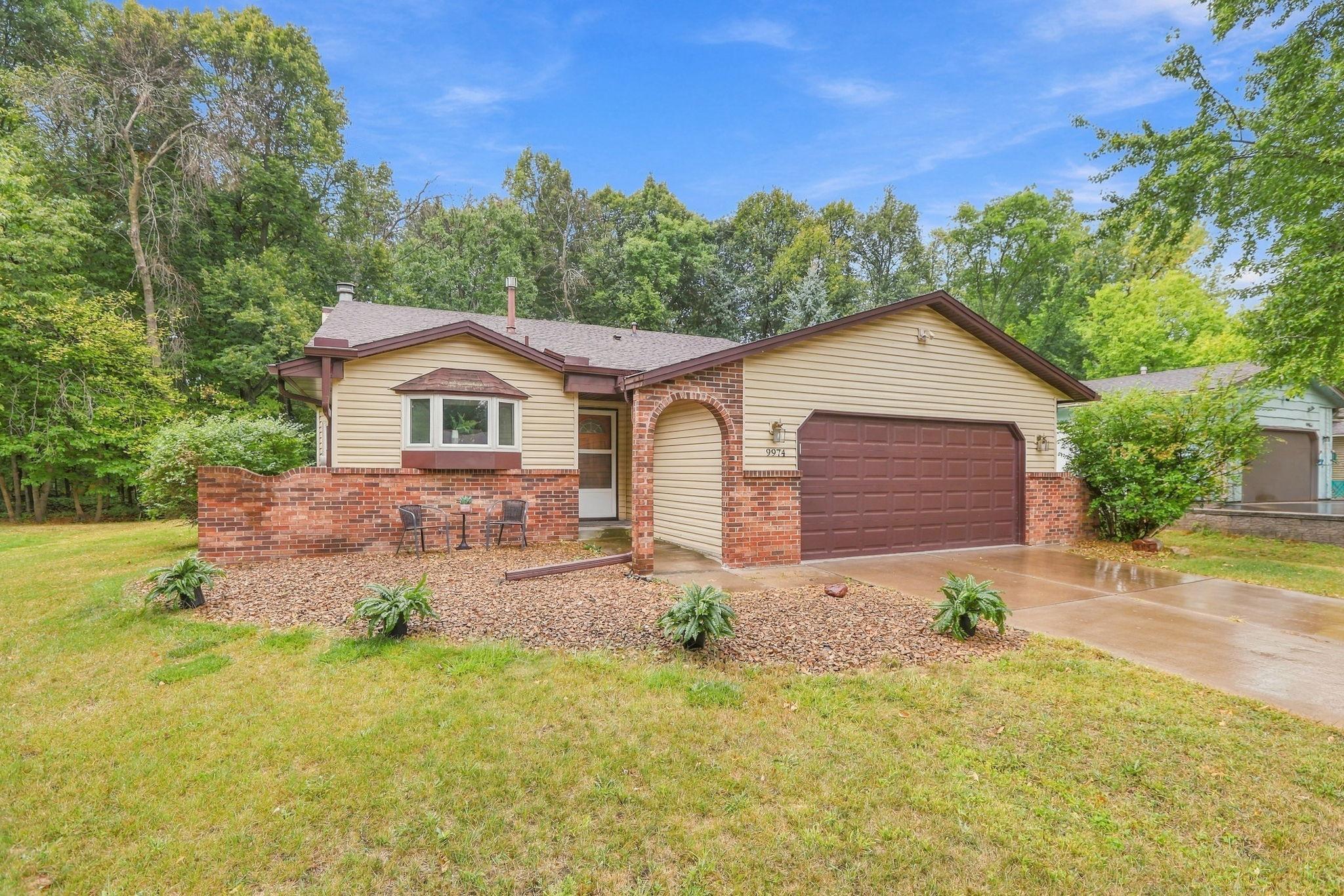 9974 Hemlock Way Property Photo 1